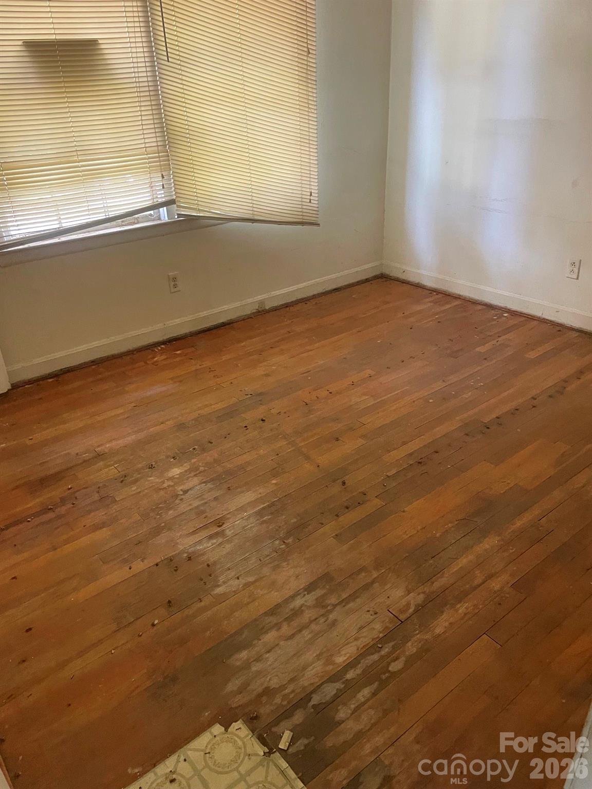 5323 Eaton Circle Property Photo 4