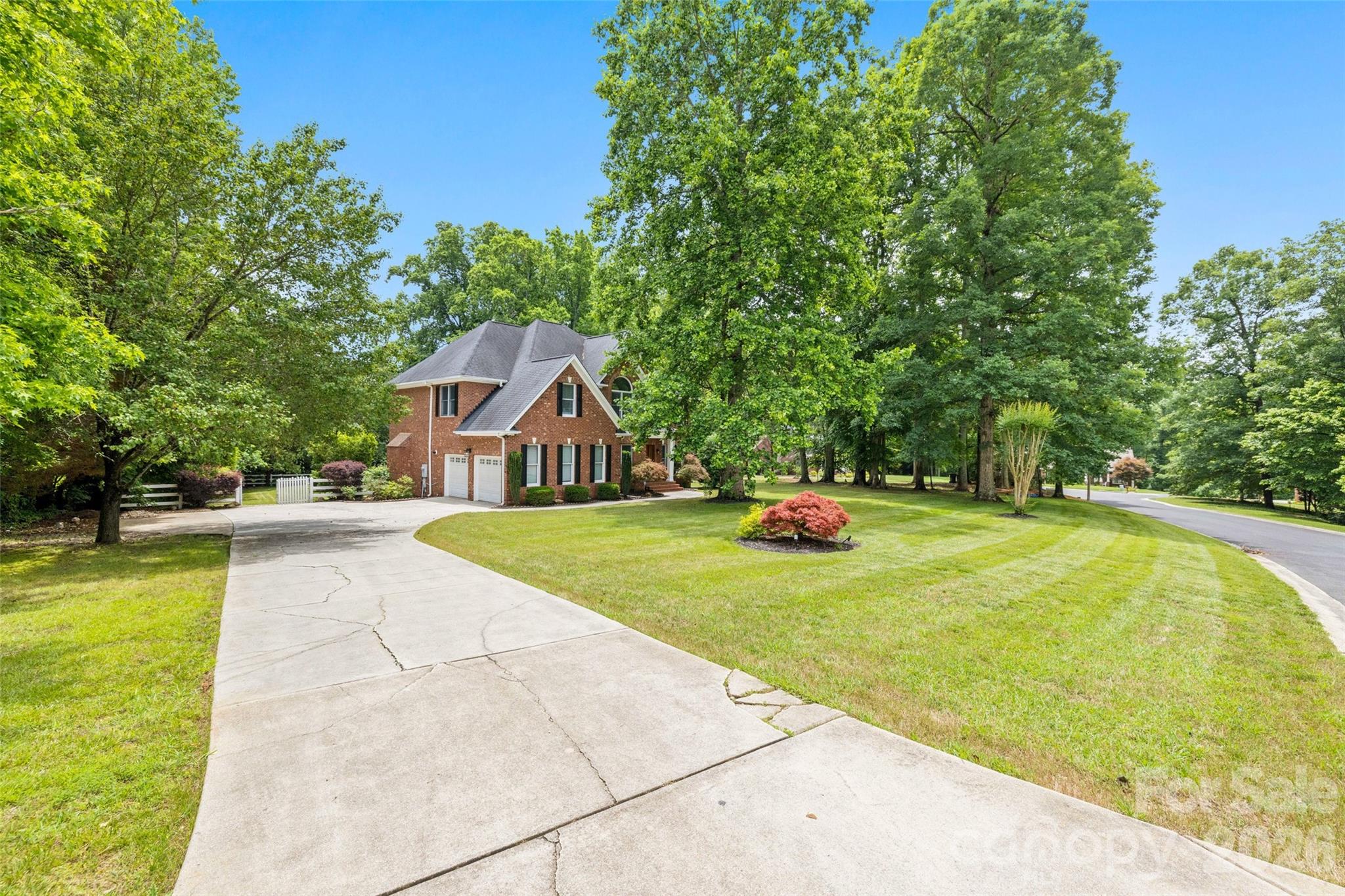 1321 Yellowood Court Property Photo 45