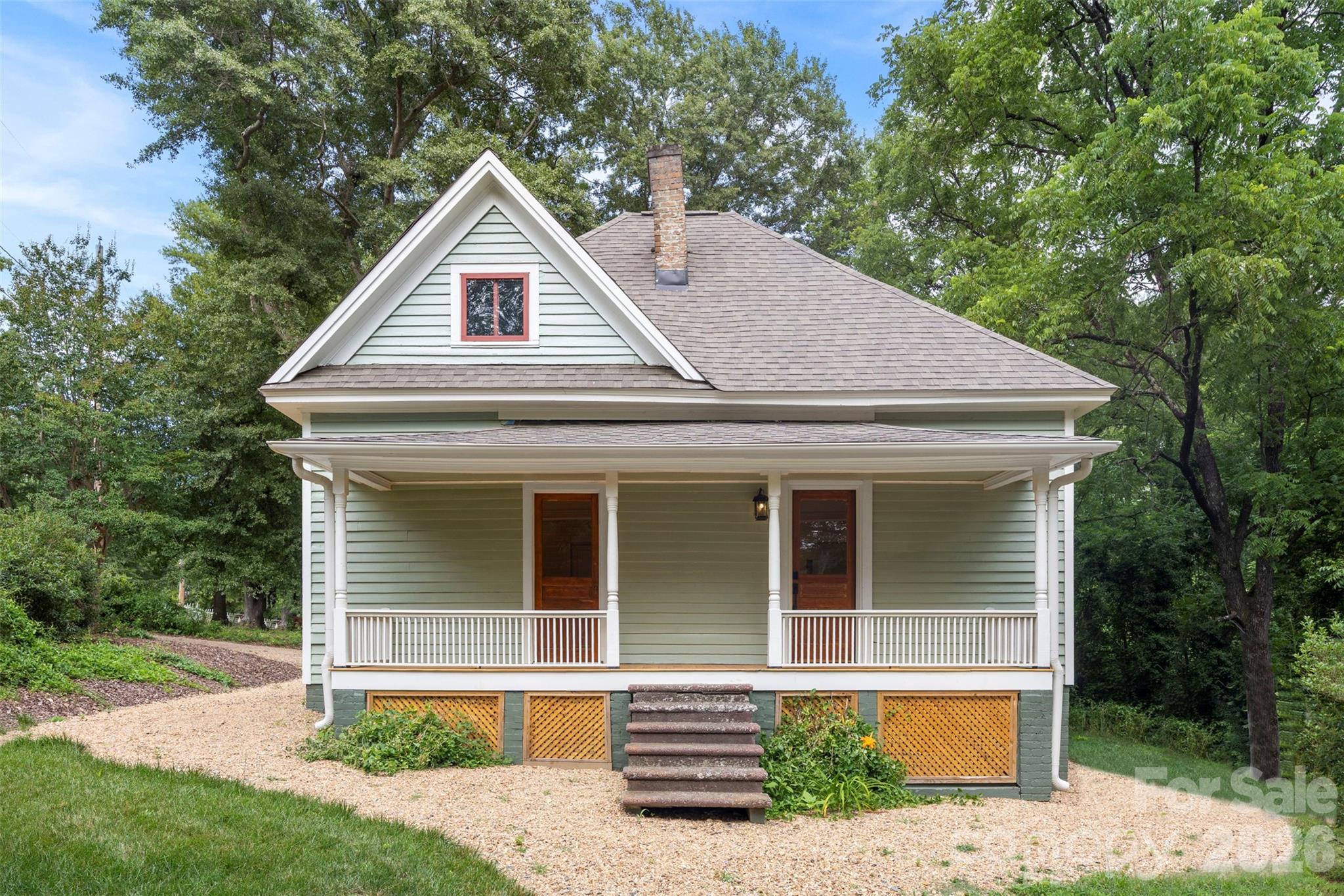 201 Maple Street Property Photo 1