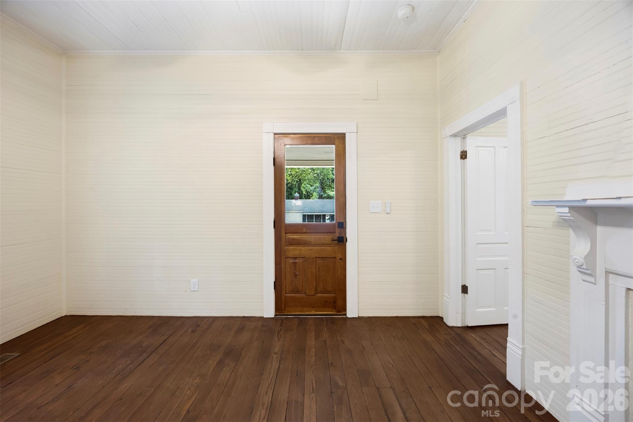 201 Maple Street Property Photo 8