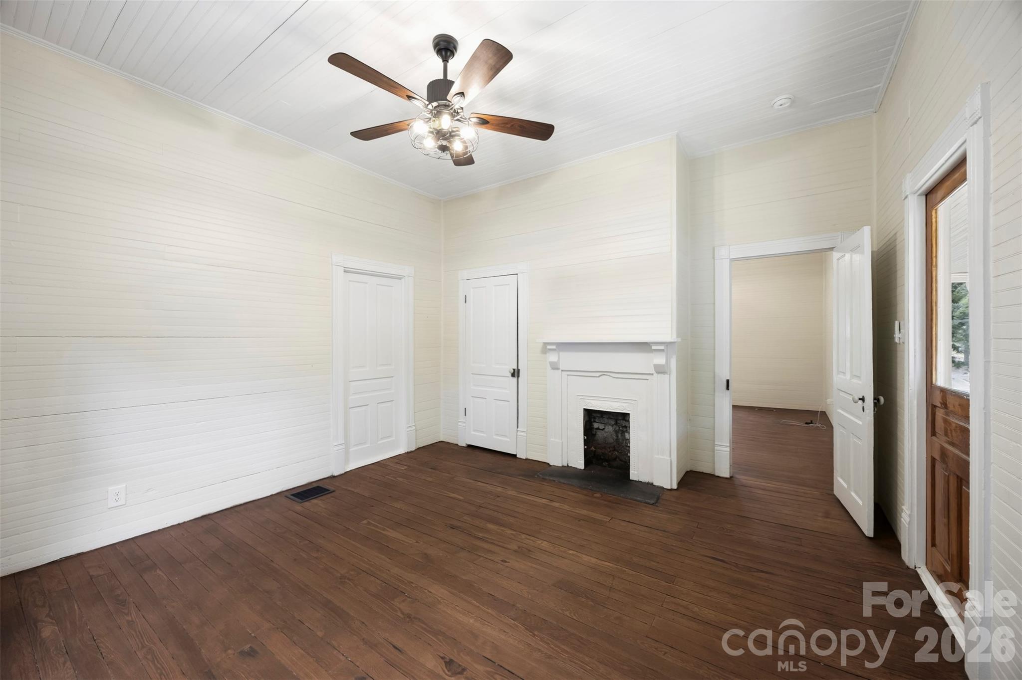 201 Maple Street Property Photo 10