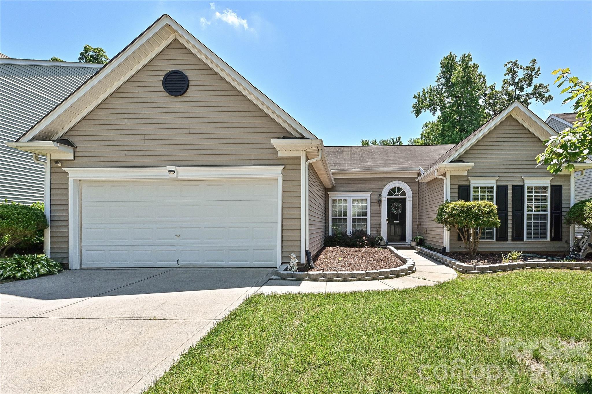 1029 Canopy Drive Property Photo 2