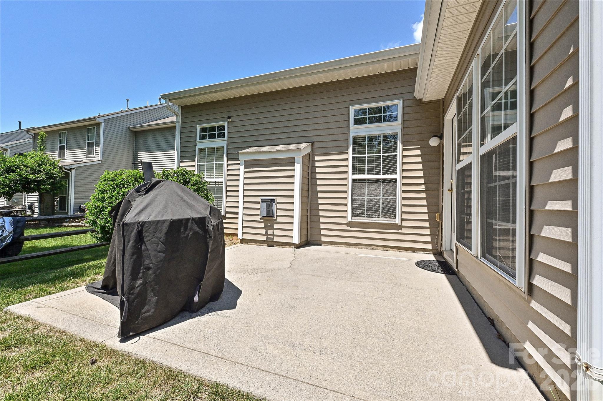 1029 Canopy Drive Property Photo 4