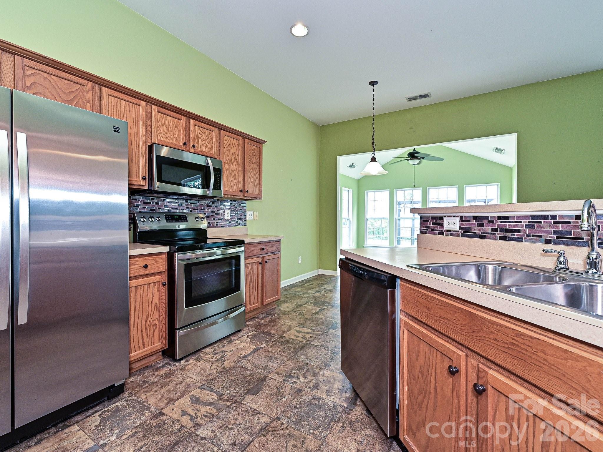 1029 Canopy Drive Property Photo 13