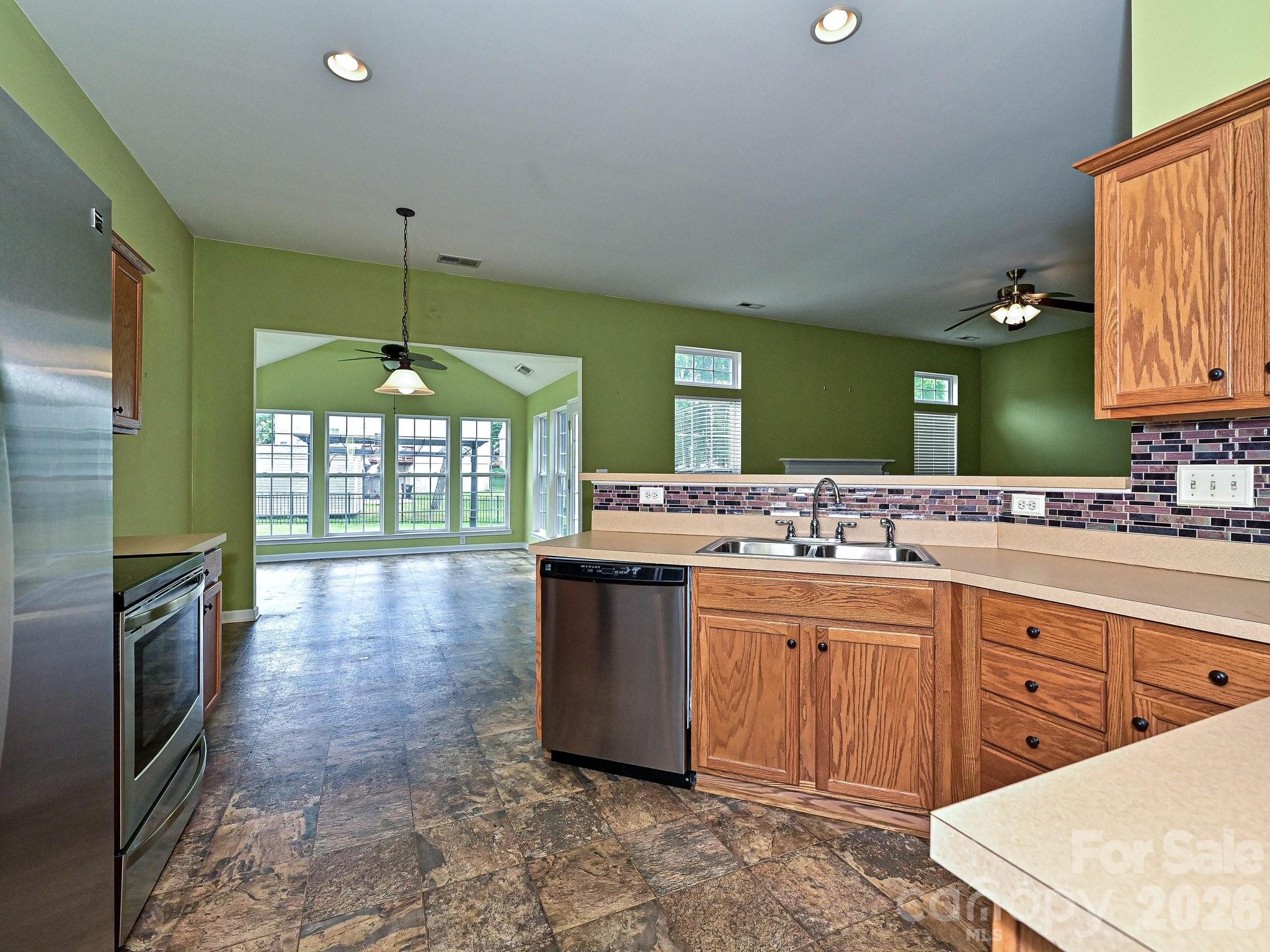 1029 Canopy Drive Property Photo 14