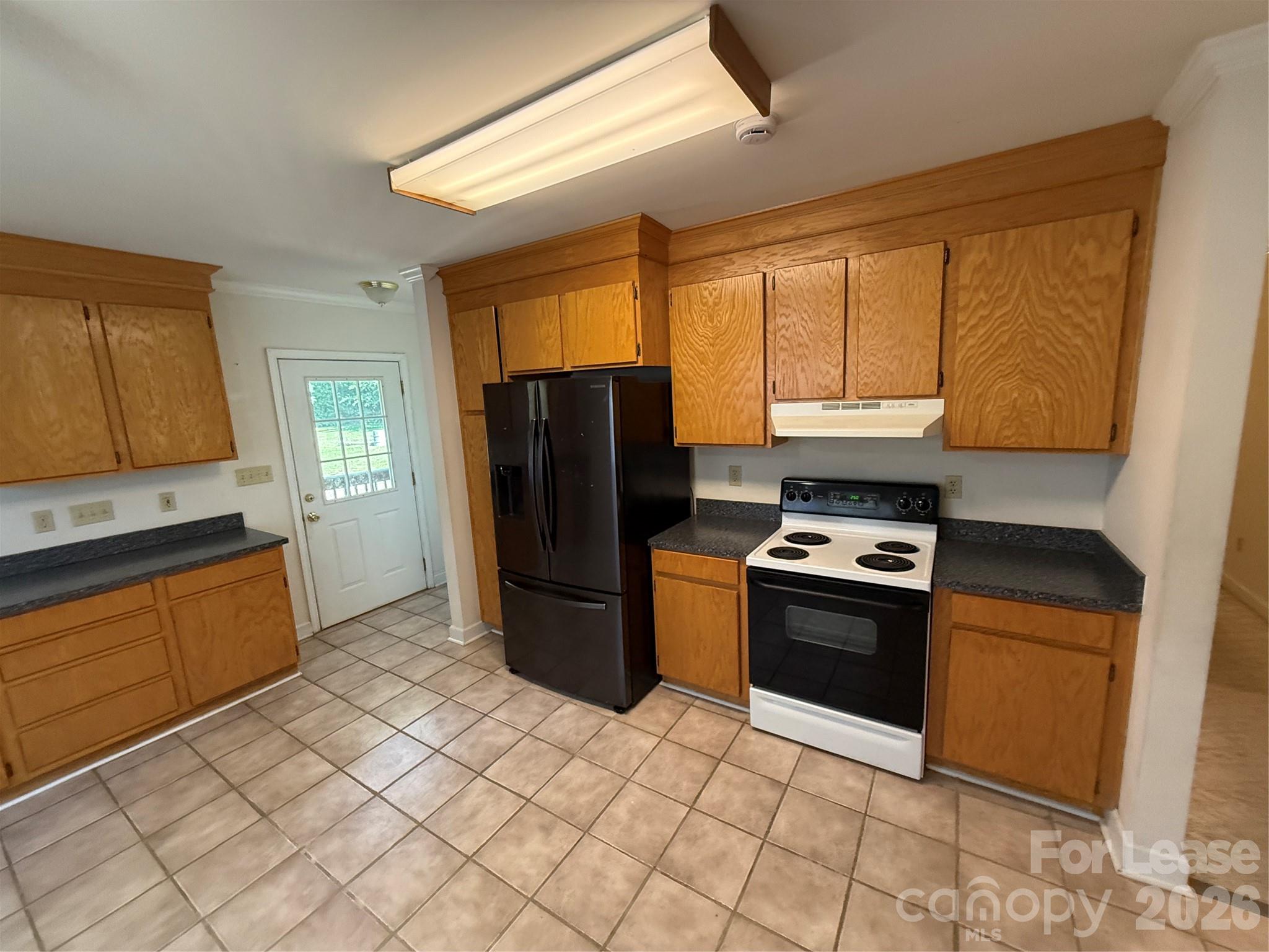 140 Watkins Street Property Photo 2
