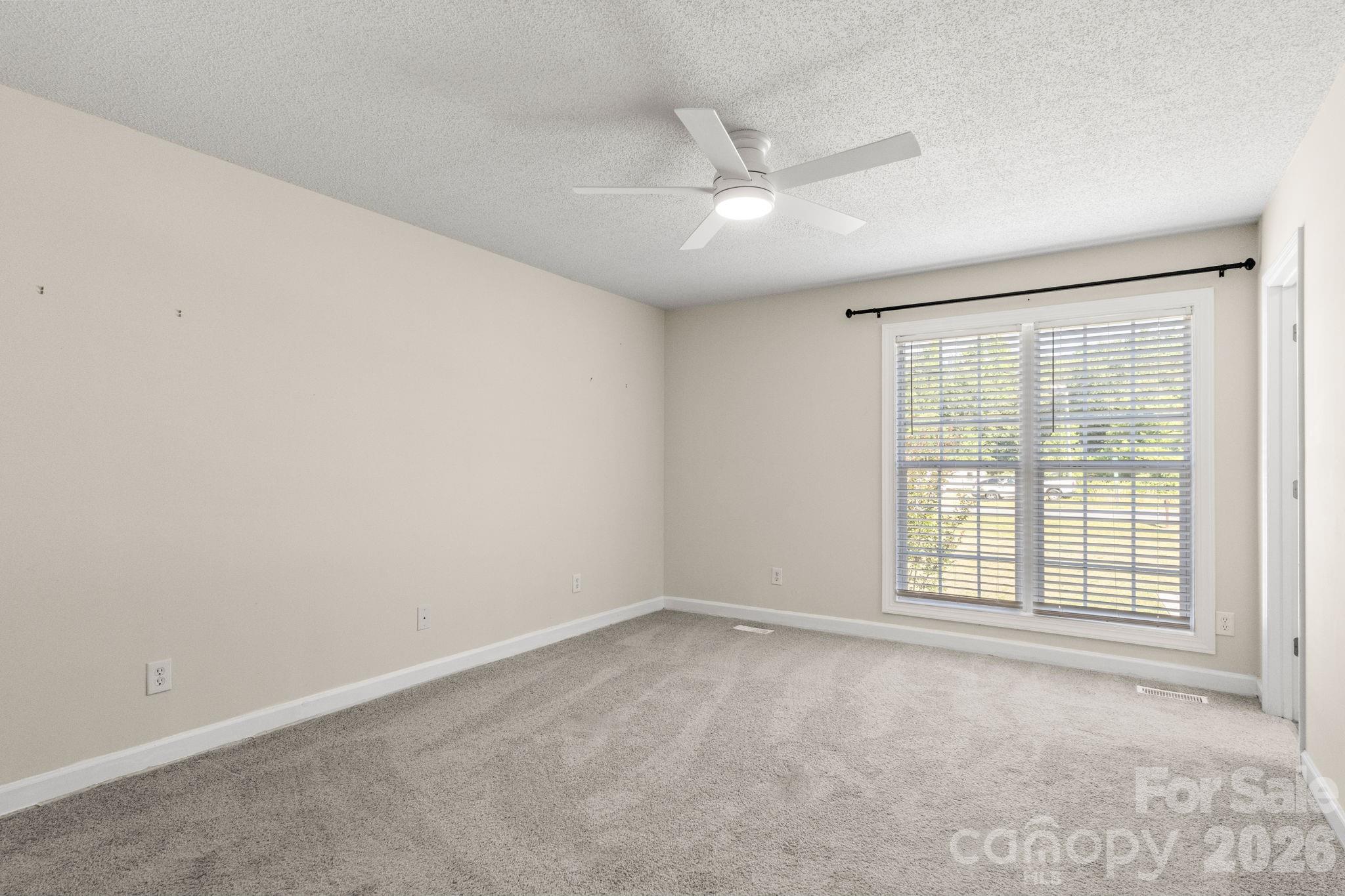 1502 E Main Street Property Photo 11