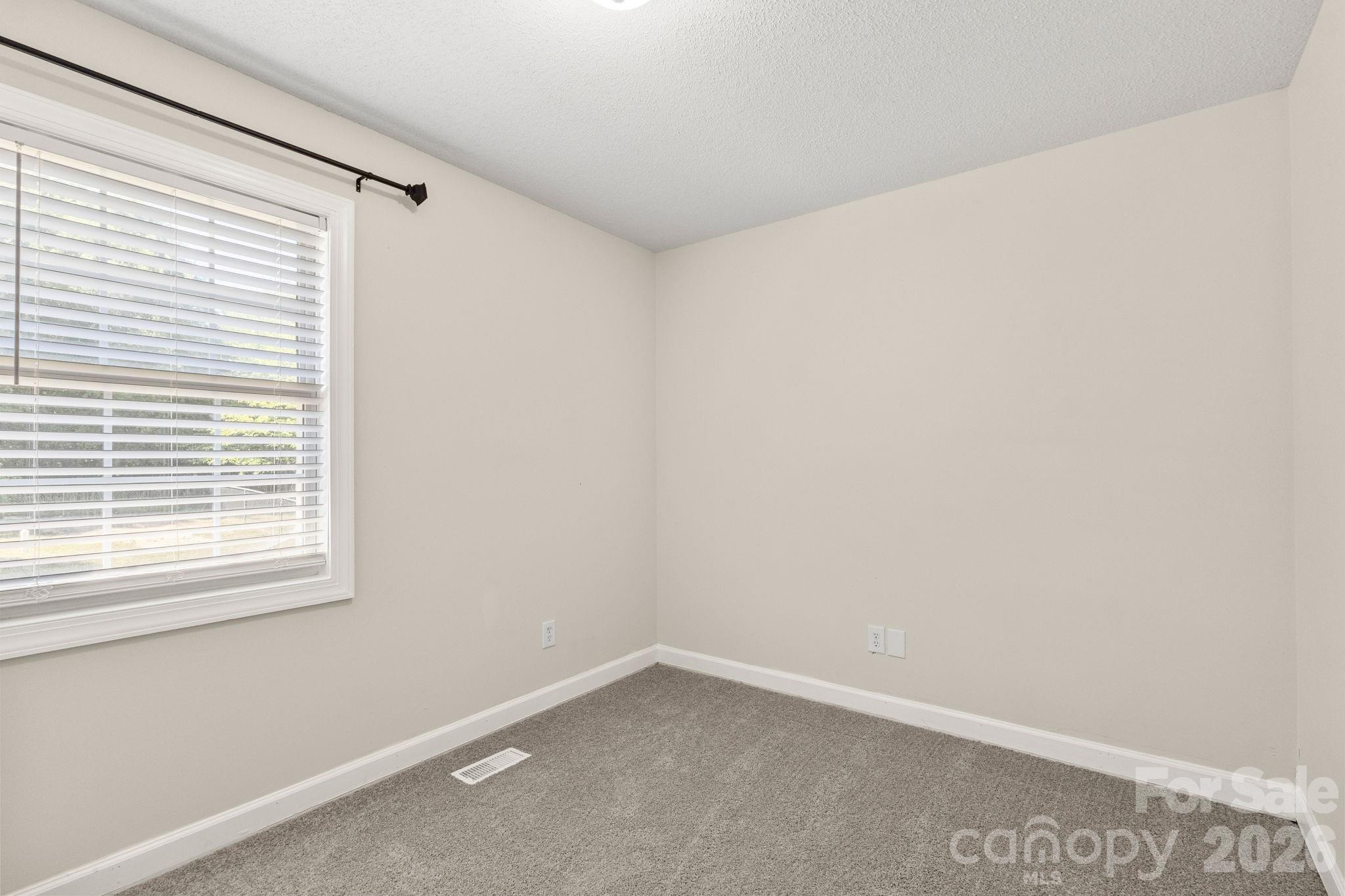 1502 E Main Street Property Photo 18