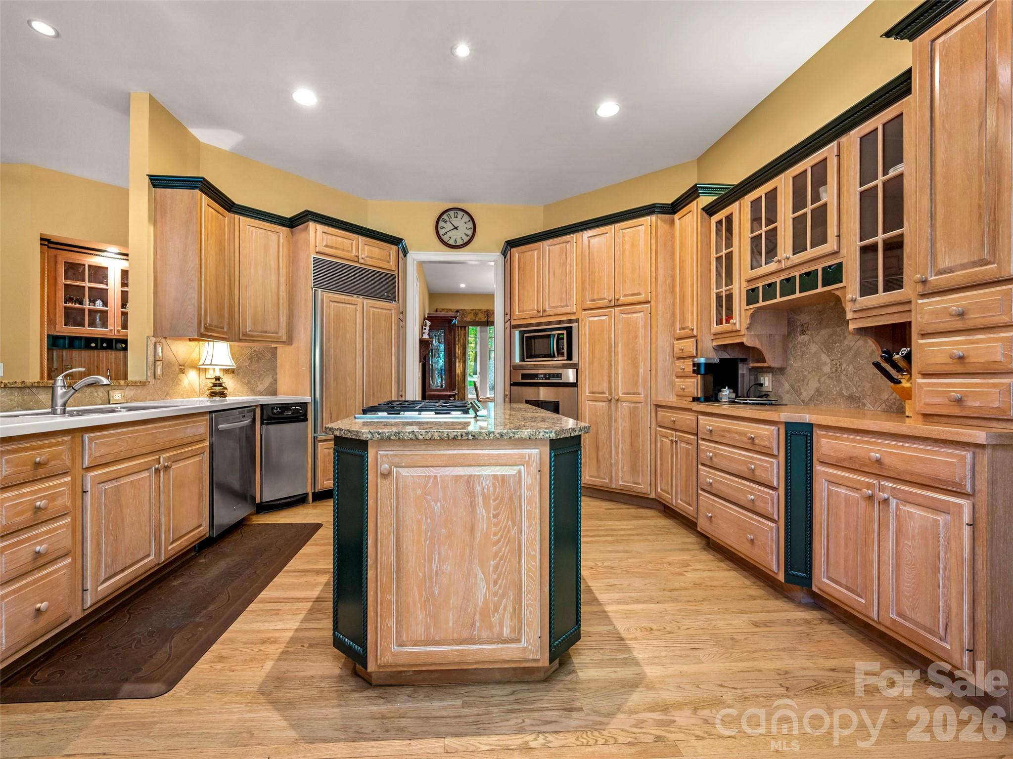 110 Little Cherokee Ridge Property Photo 18