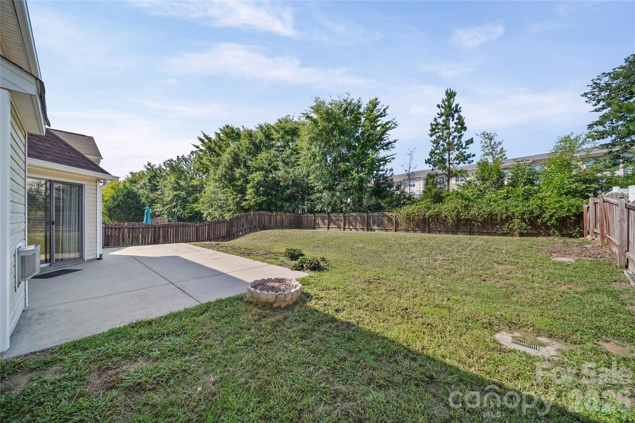 9233 Simonton Drive Property Photo 8