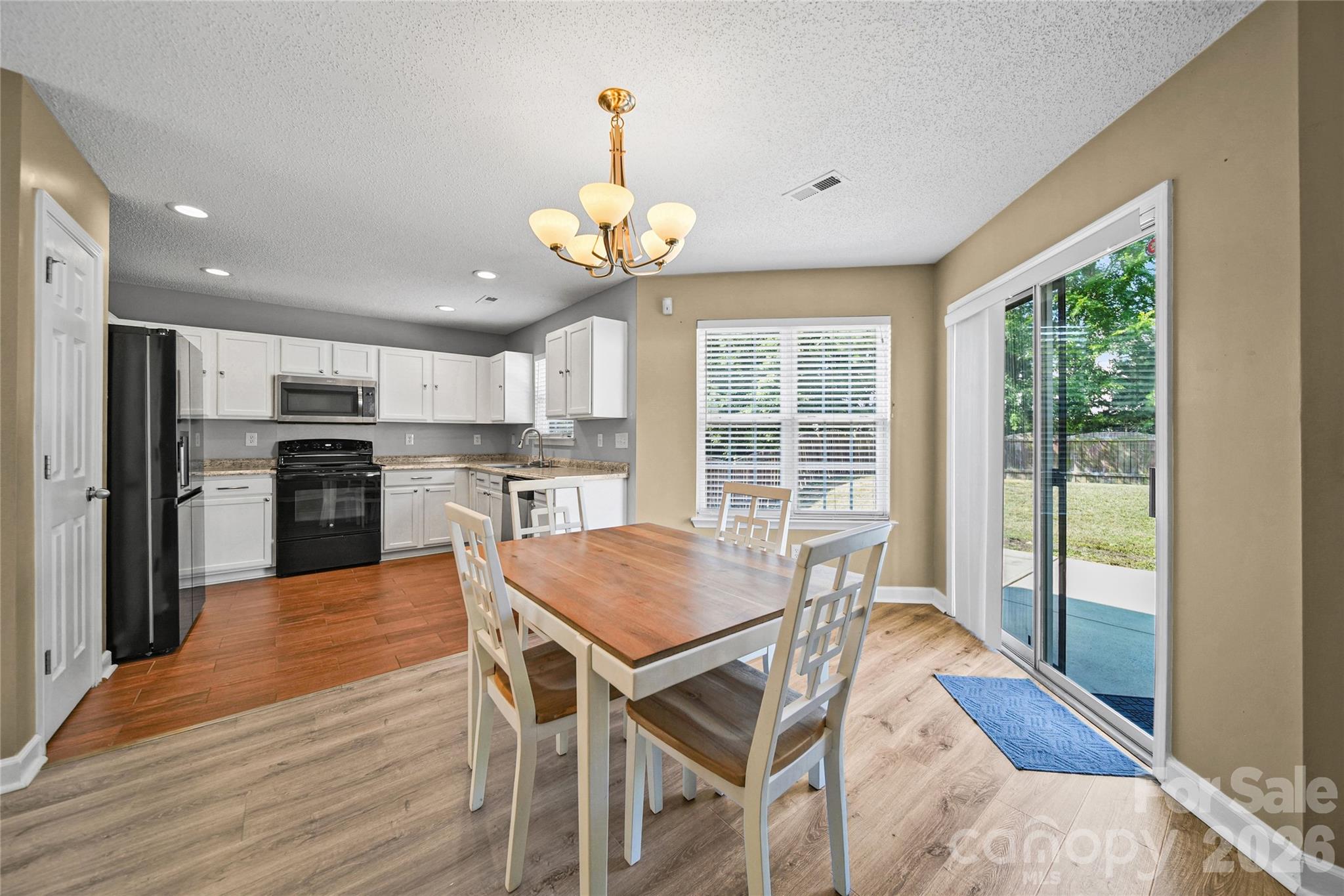 9233 Simonton Drive Property Photo 10