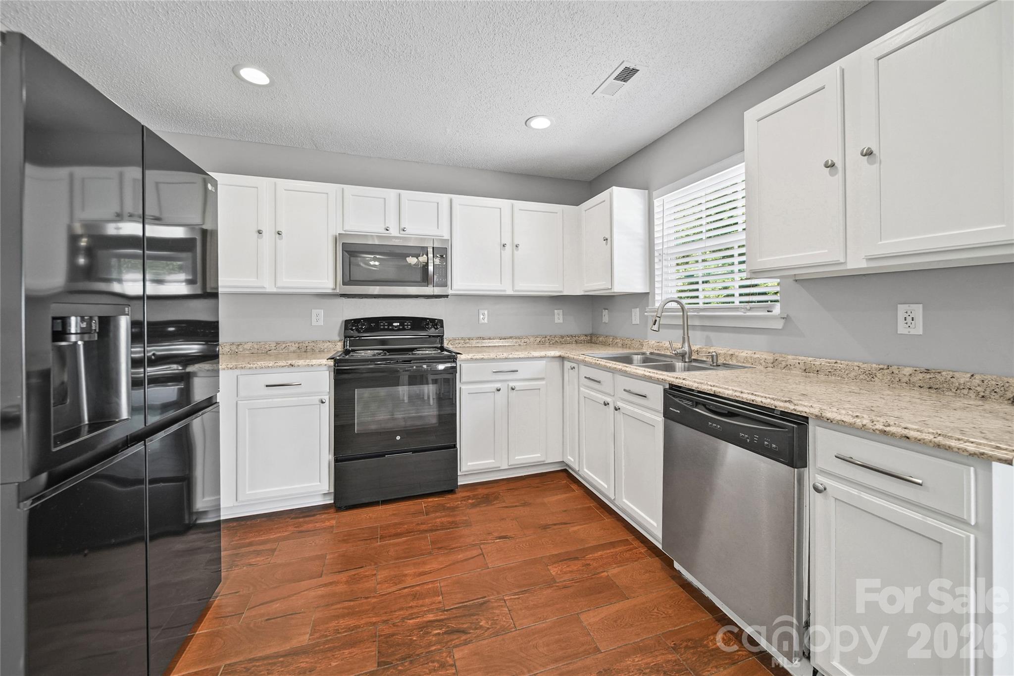 9233 Simonton Drive Property Photo 11