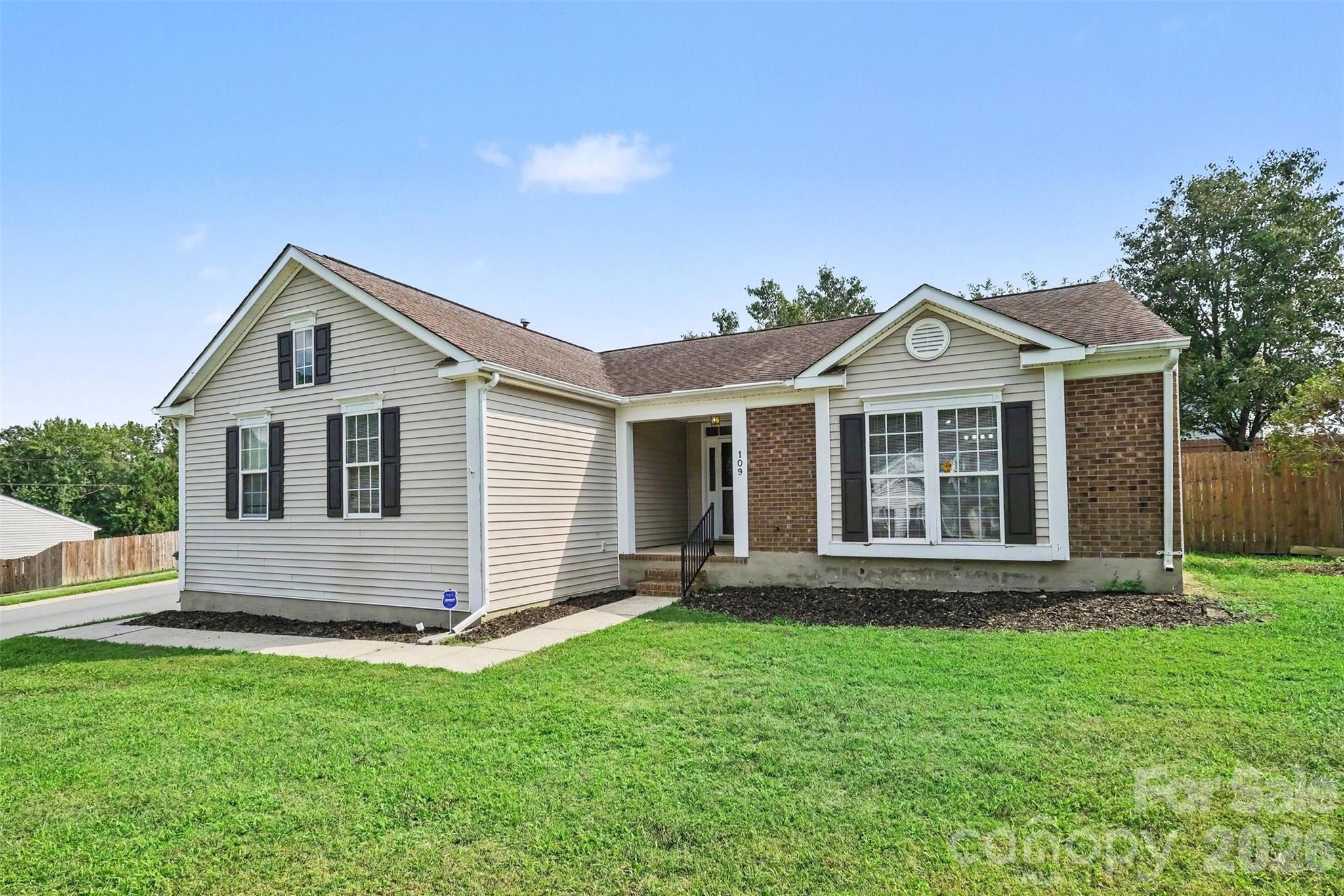 109 Brookstone Drive Property Photo 3