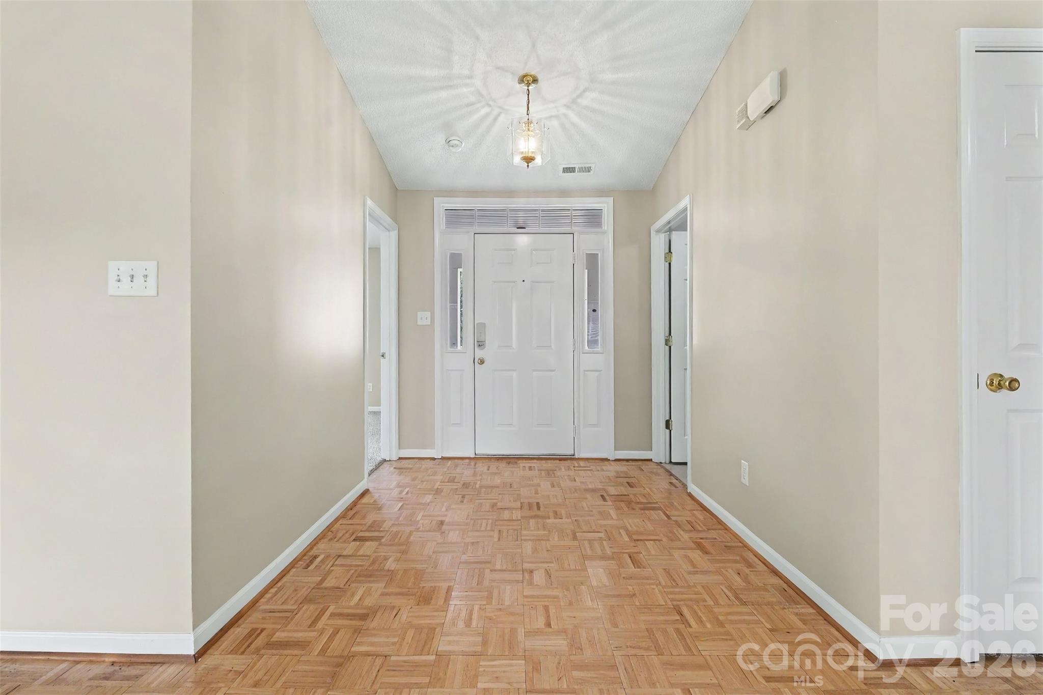 109 Brookstone Drive Property Photo 4