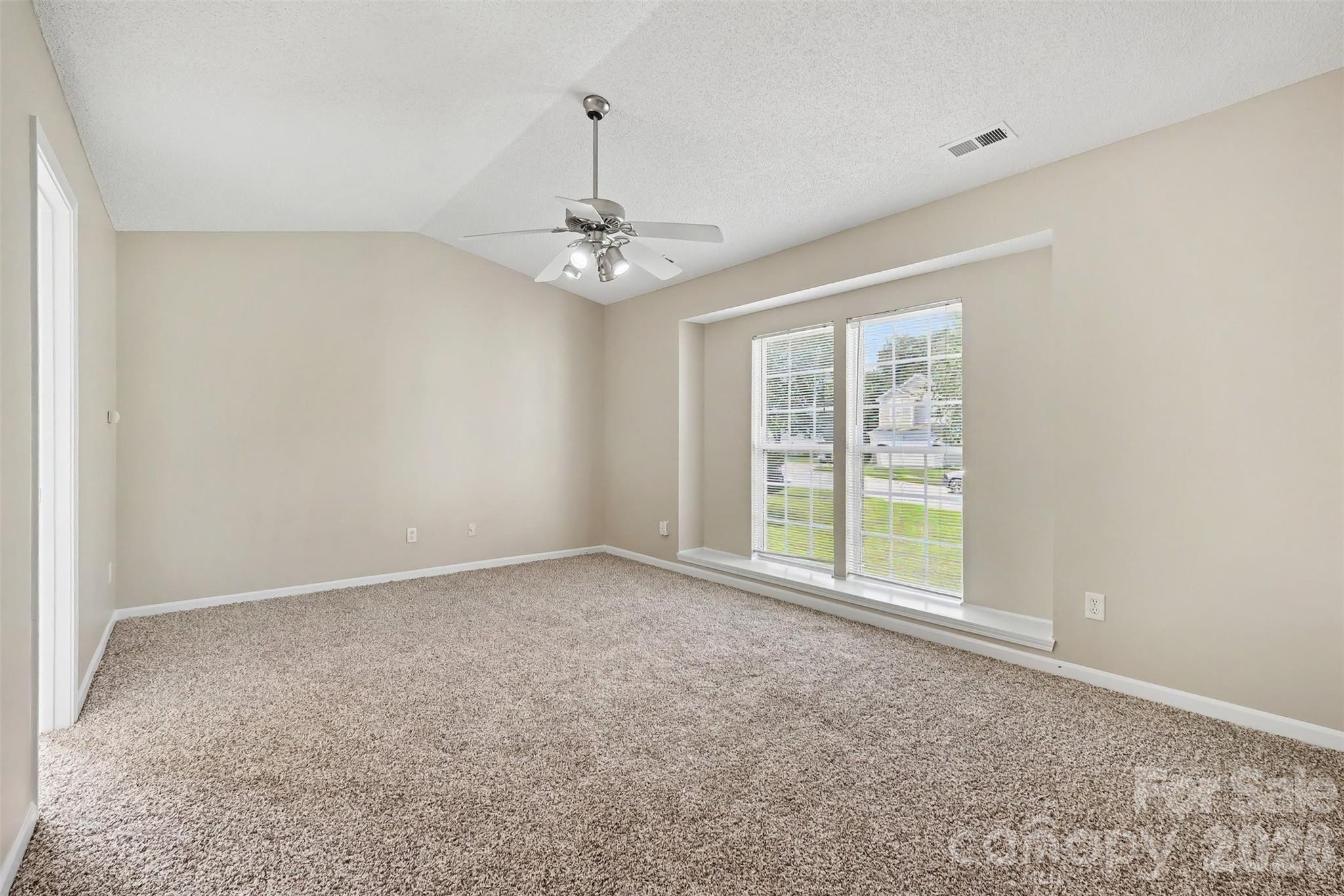 109 Brookstone Drive Property Photo 5