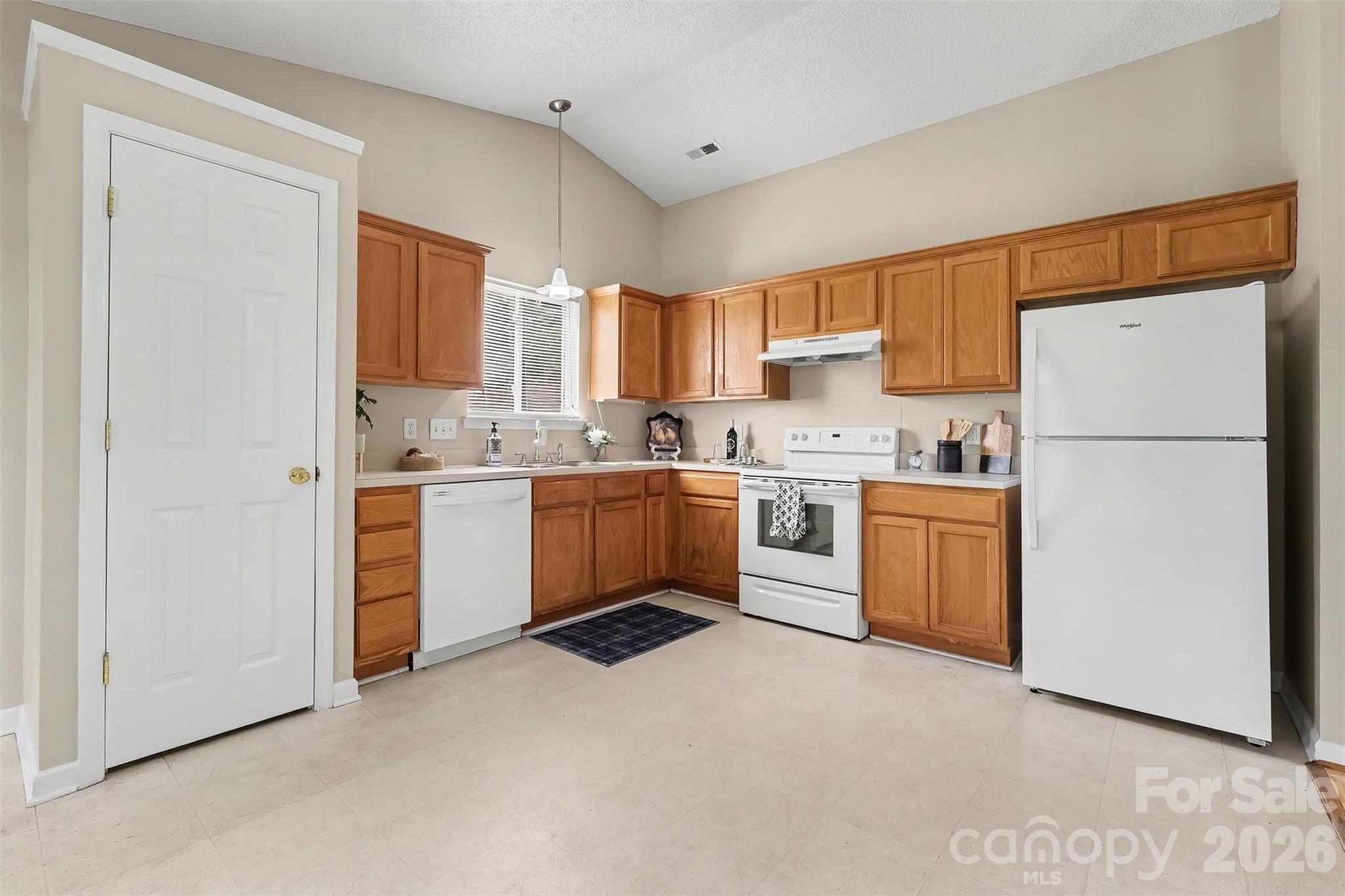 109 Brookstone Drive Property Photo 13