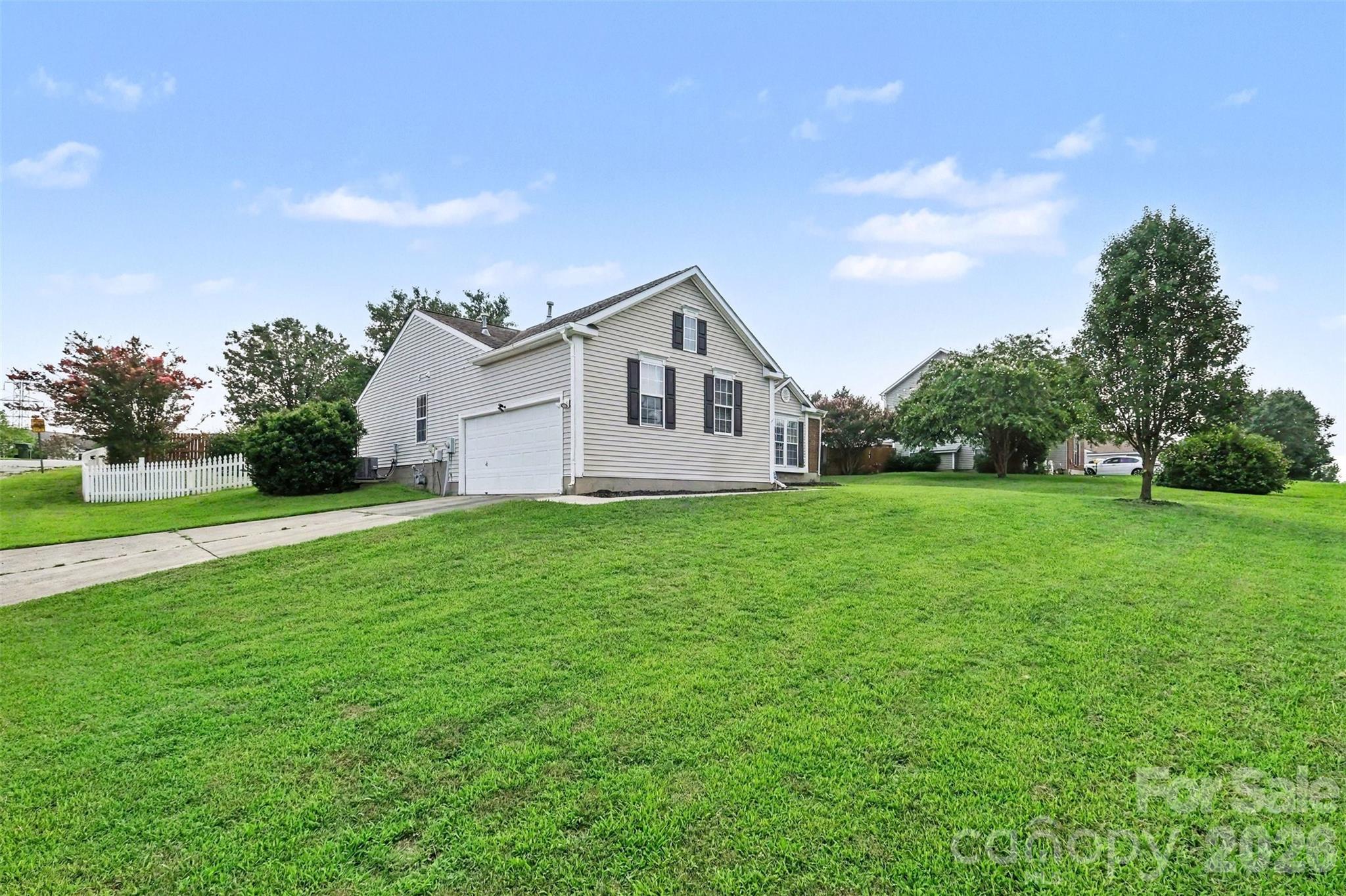 109 Brookstone Drive Property Photo 27