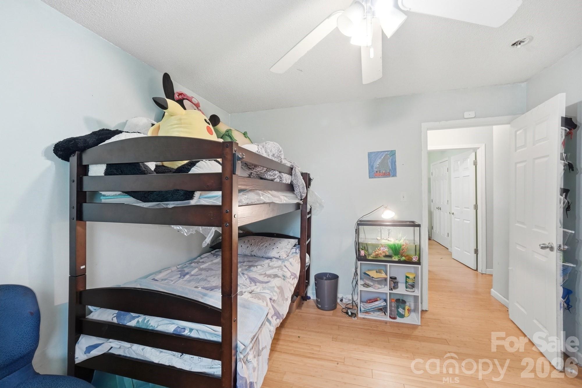 1114 Lakeview Street Property Photo 16