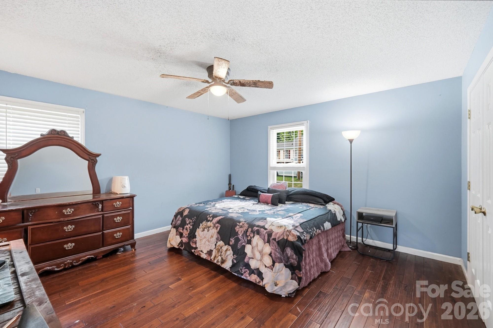 1114 Lakeview Street Property Photo 20