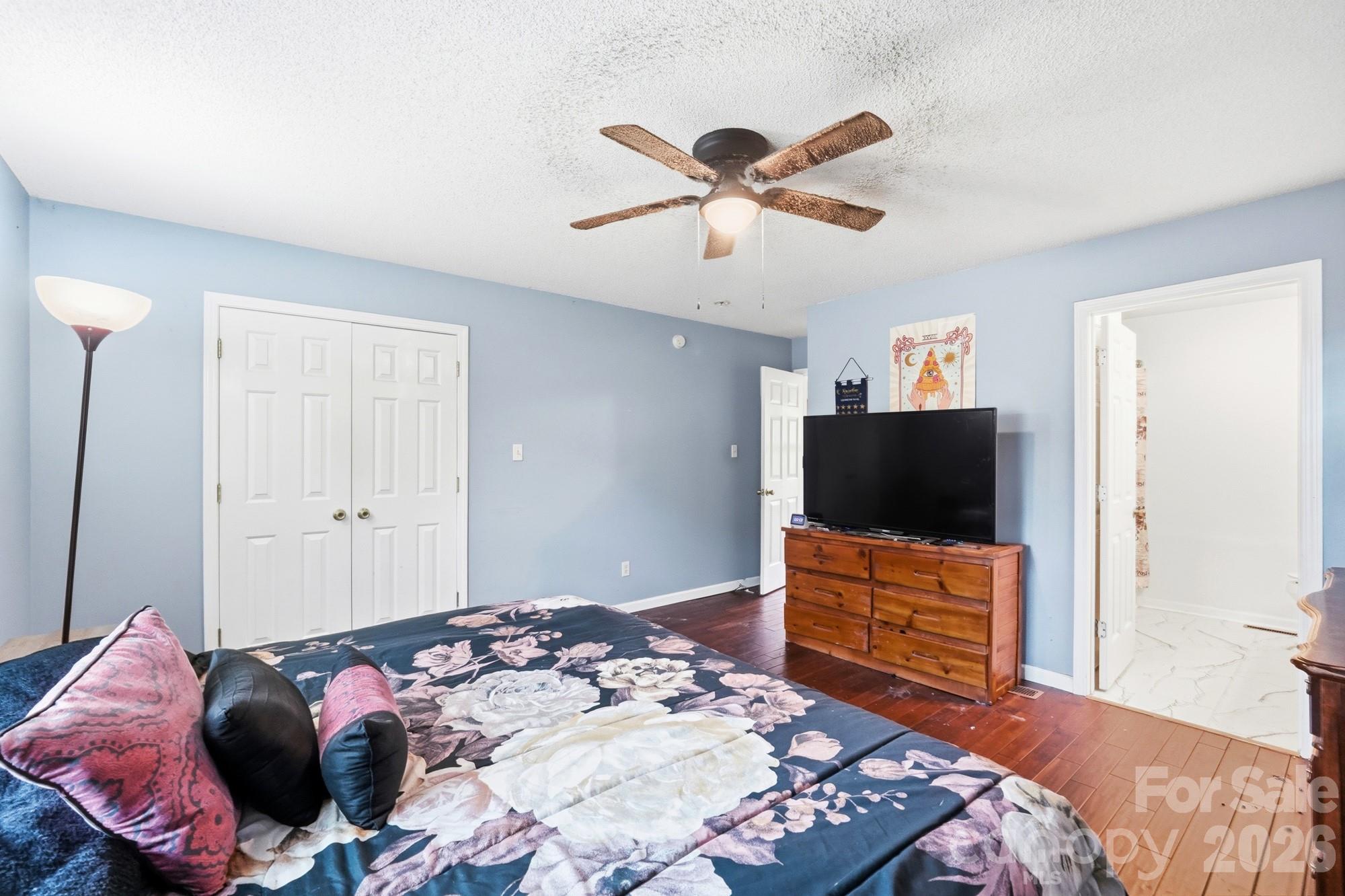 1114 Lakeview Street Property Photo 21