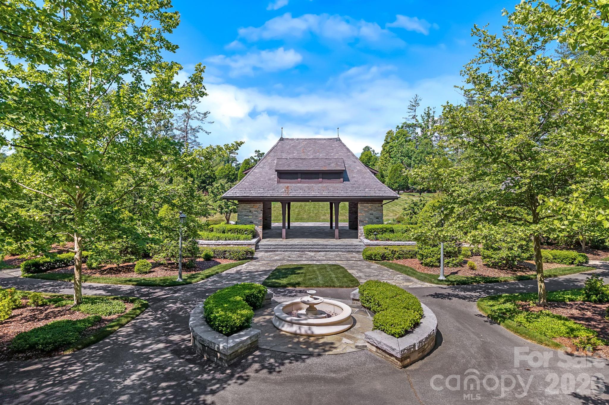 325 Flowering Vine Court Property Photo 8