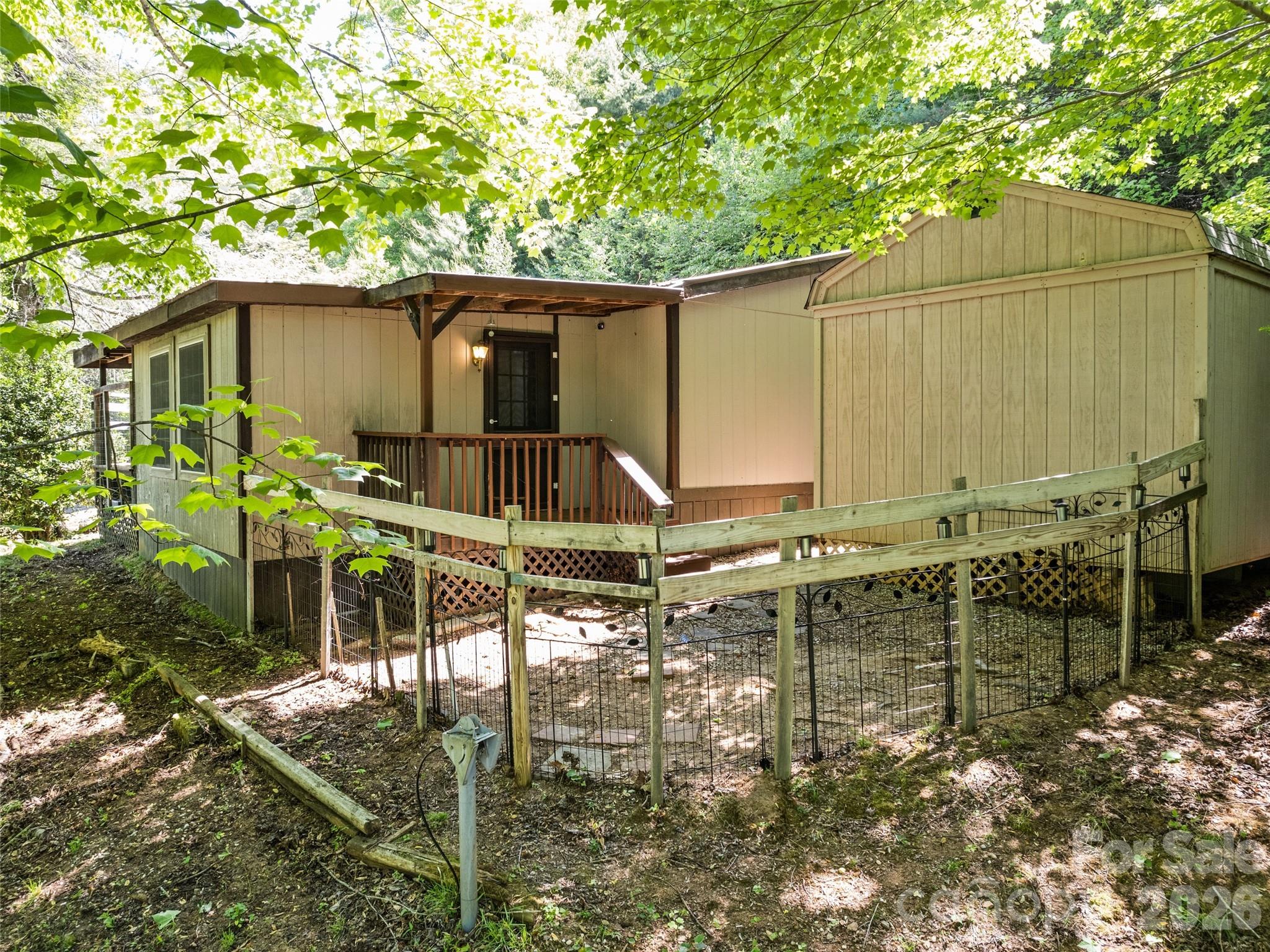 102 Serenity Lane Property Photo 4