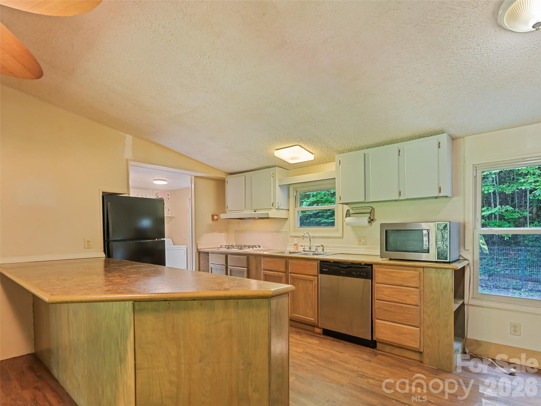 102 Serenity Lane Property Photo 16