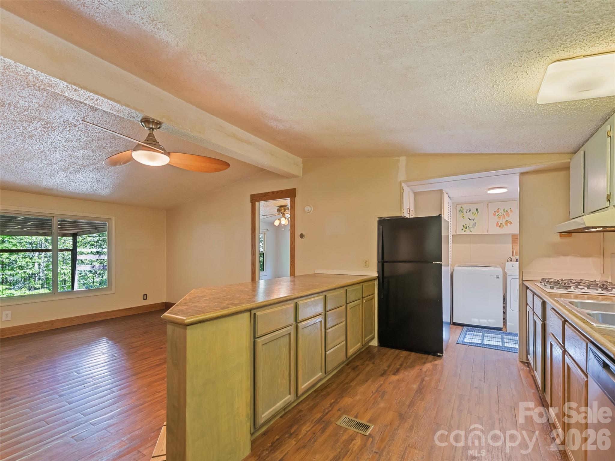102 Serenity Lane Property Photo 17