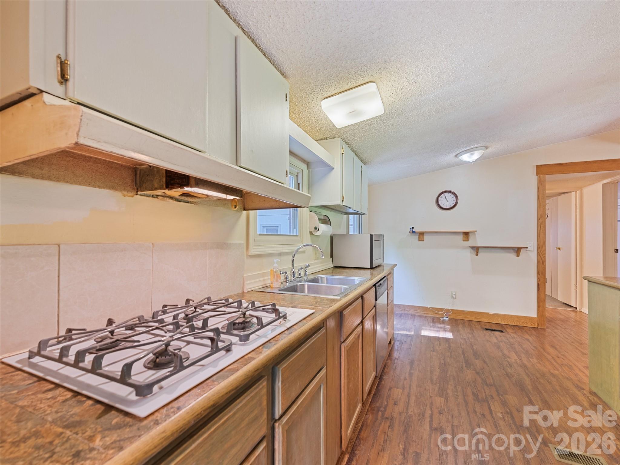 102 Serenity Lane Property Photo 20