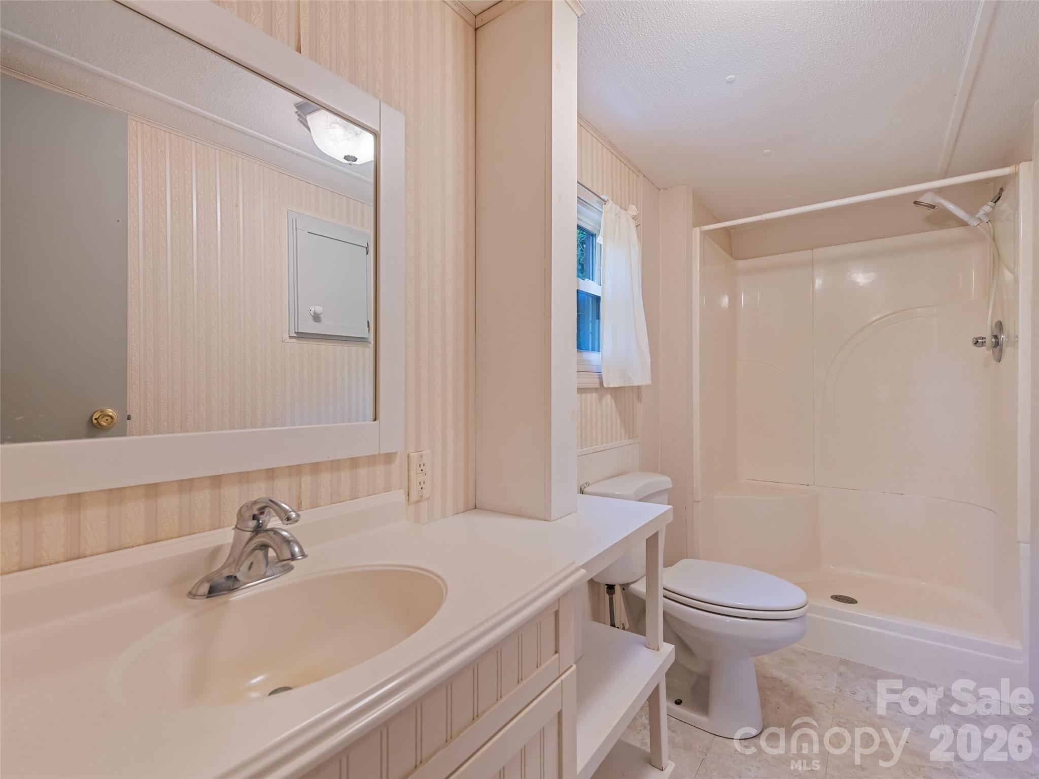 102 Serenity Lane Property Photo 23