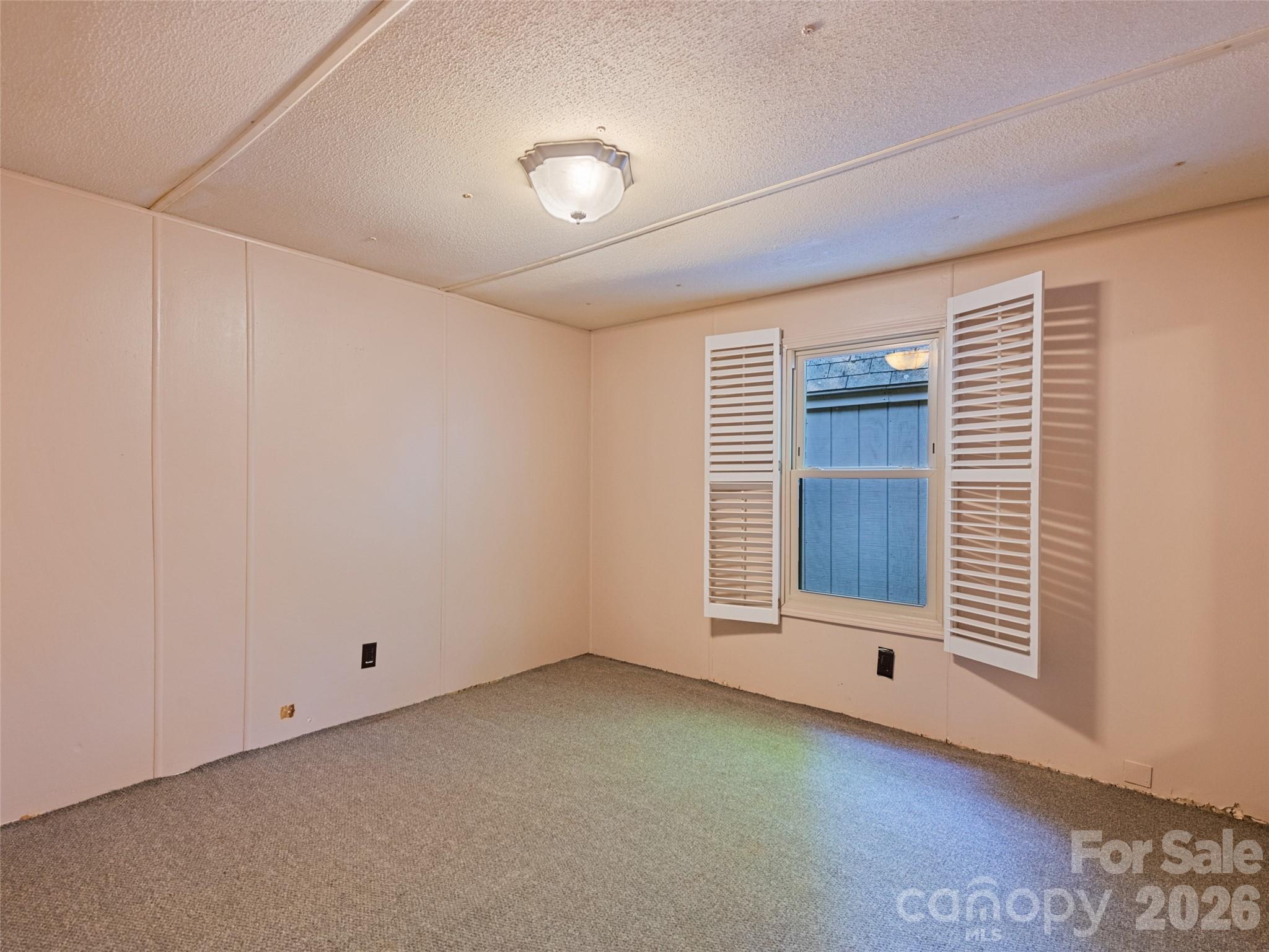 102 Serenity Lane Property Photo 27