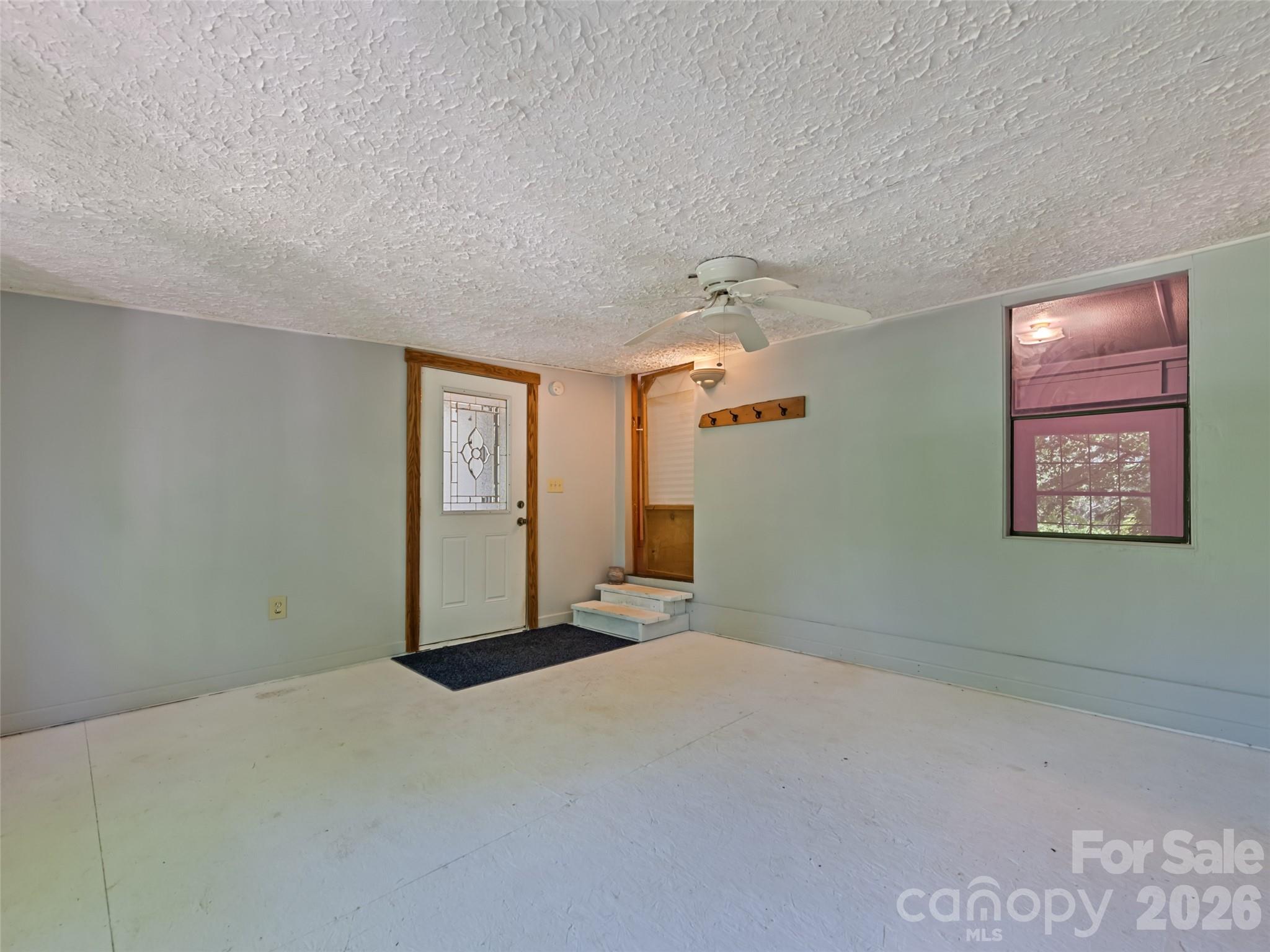102 Serenity Lane Property Photo 30