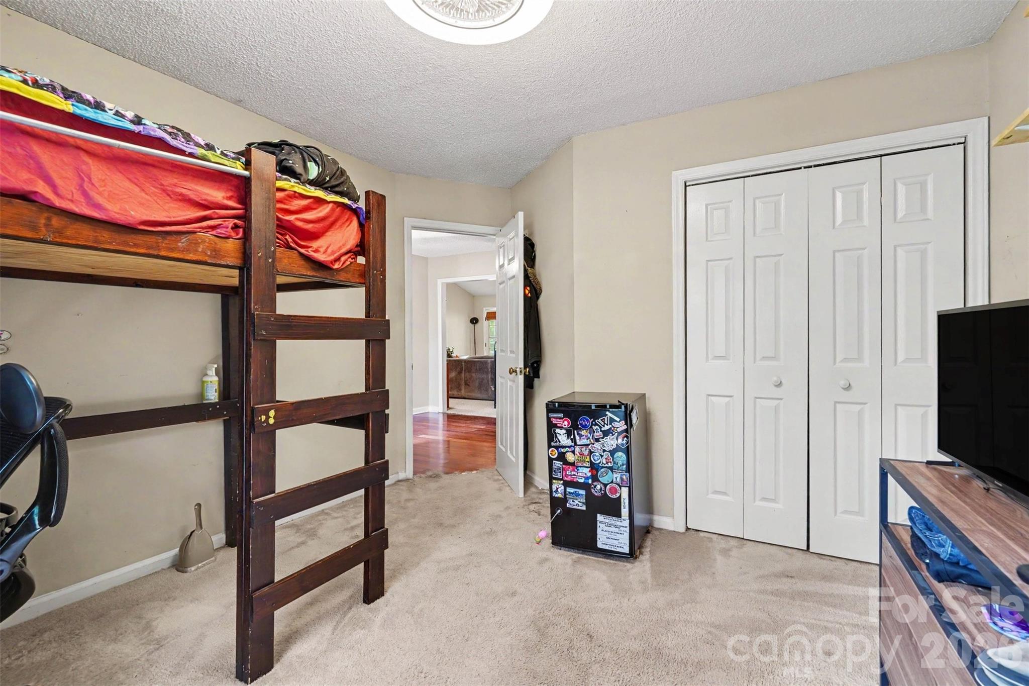 4300 Saxonbury Way Property Photo 23