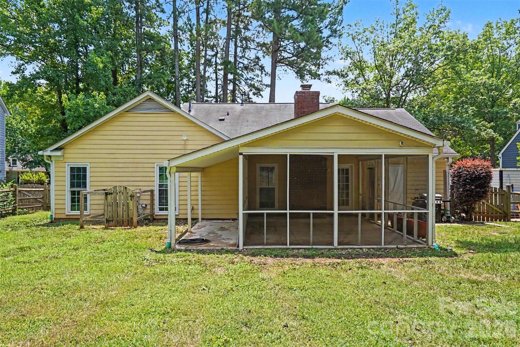 4300 Saxonbury Way Property Photo 30