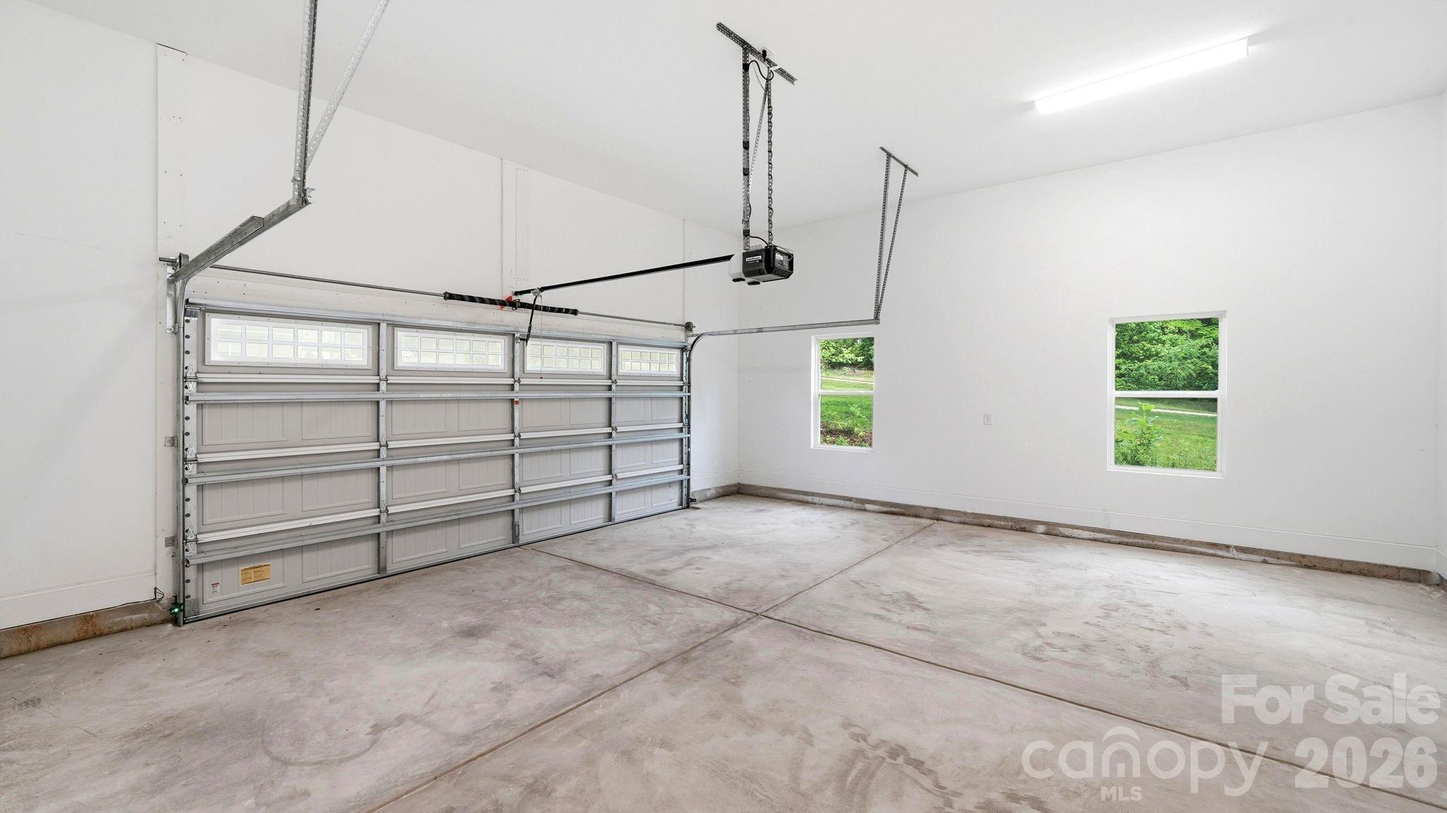 825 Breezewood Drive Property Photo 24
