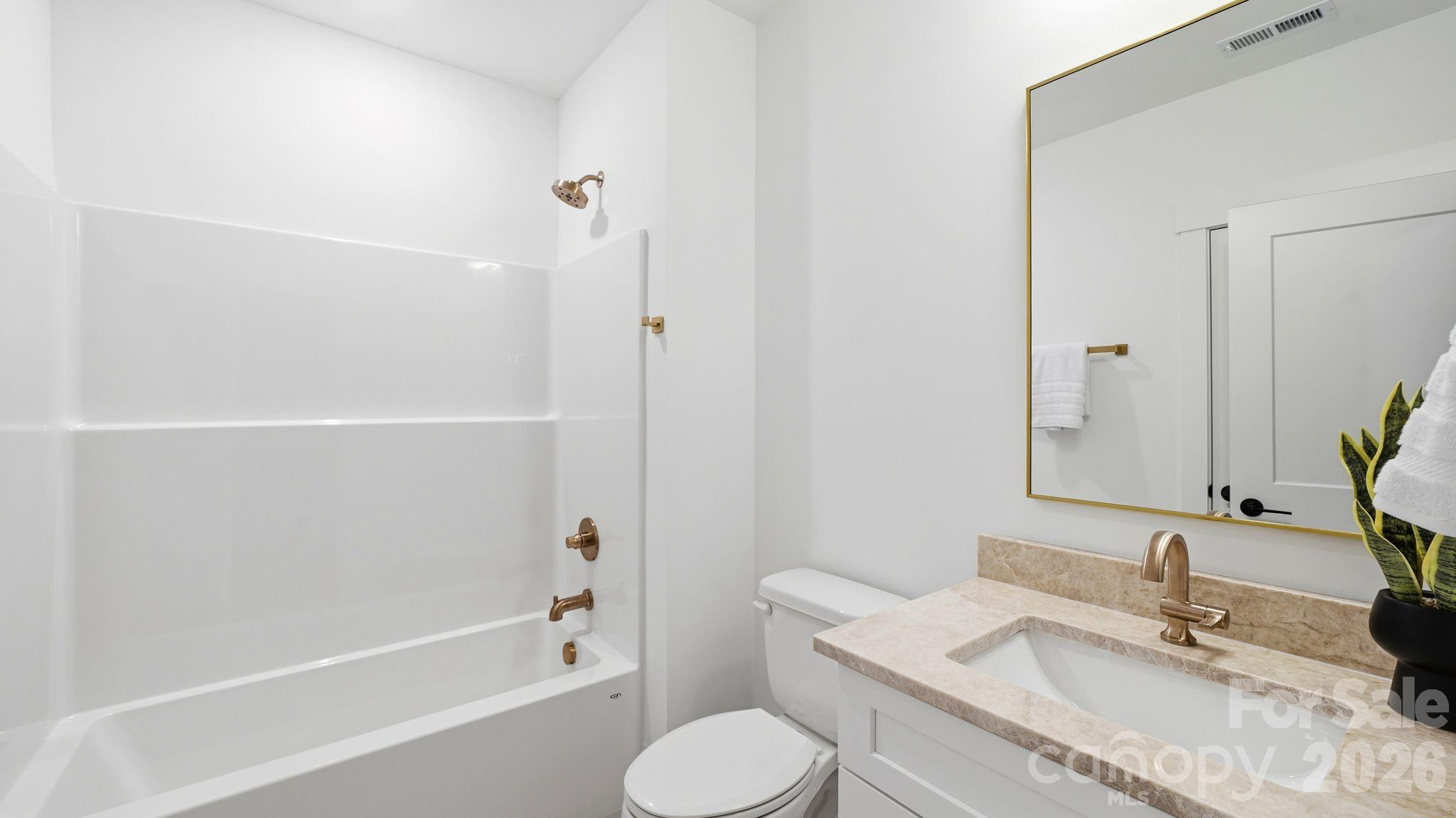 825 Breezewood Drive Property Photo 29
