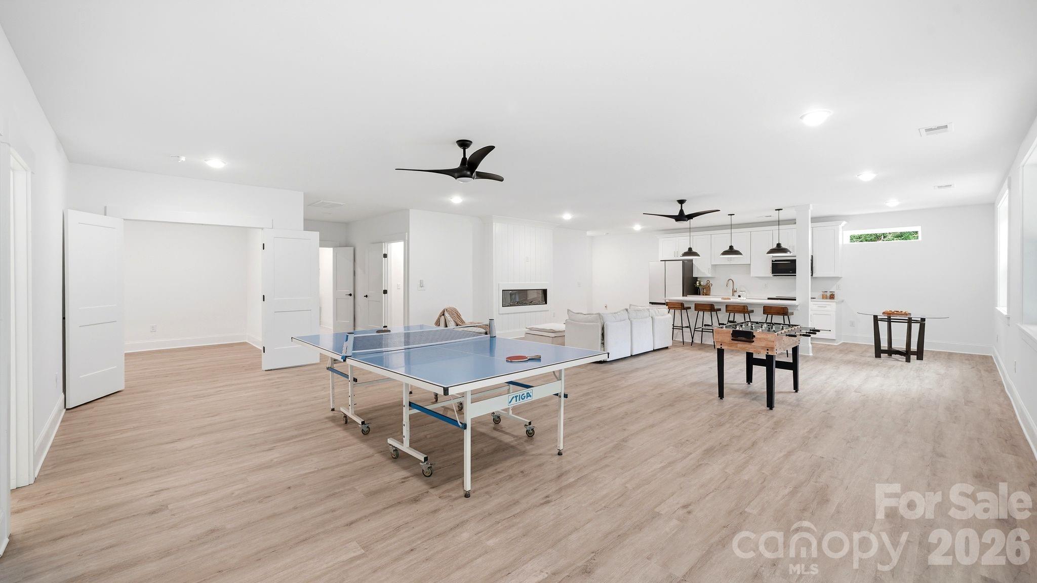 825 Breezewood Drive Property Photo 30