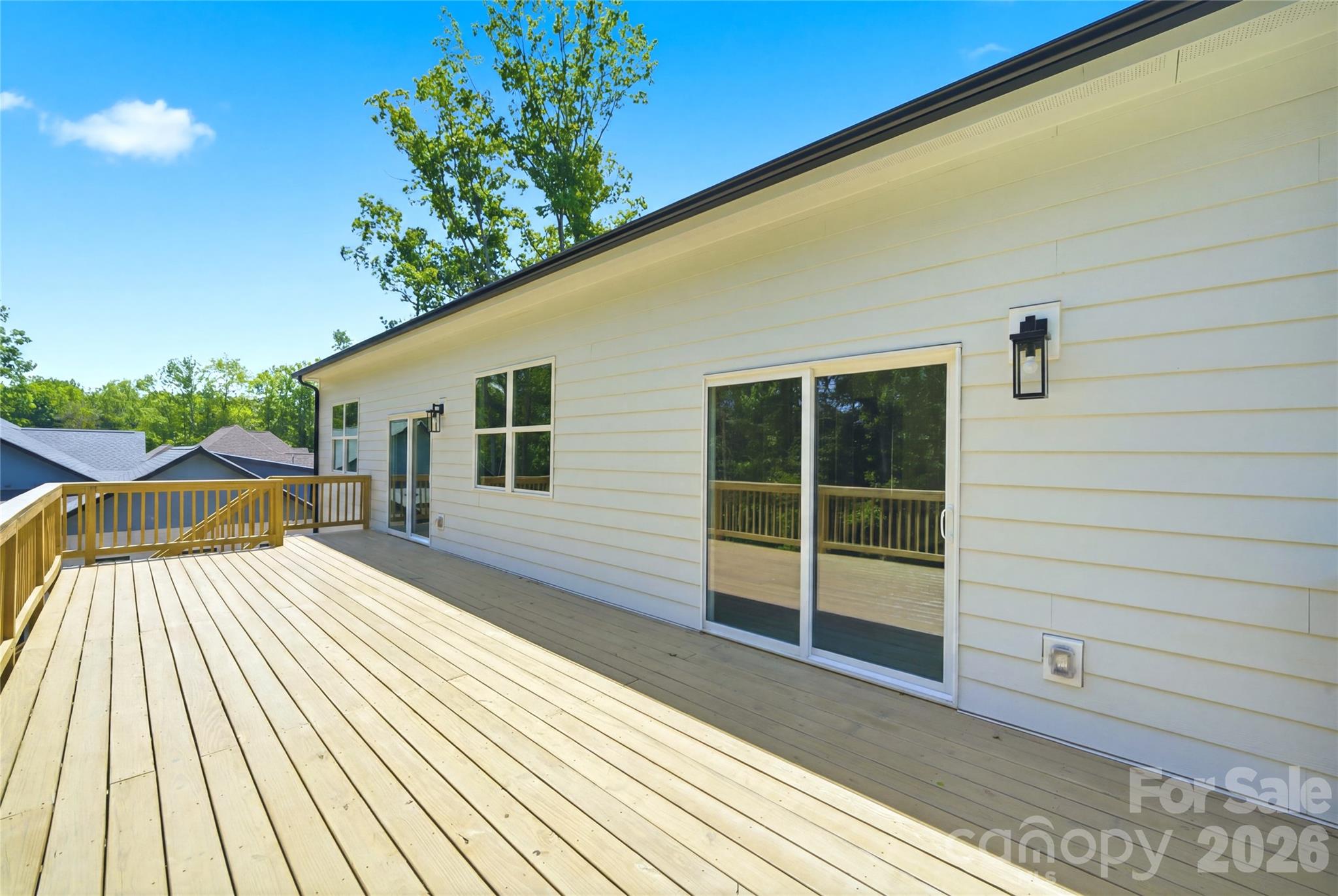 825 Breezewood Drive Property Photo 44