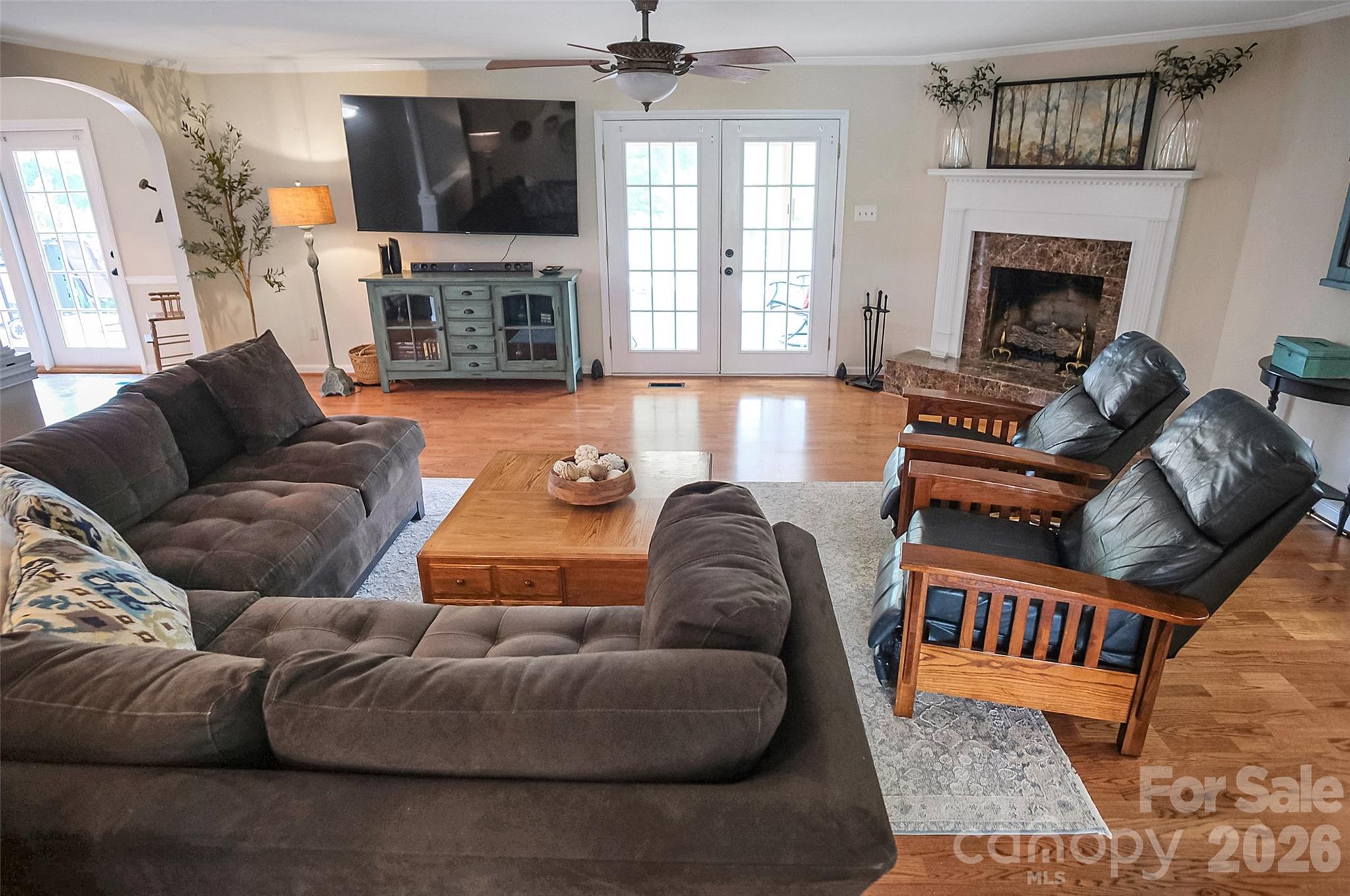 104 Doral Court Property Photo 9