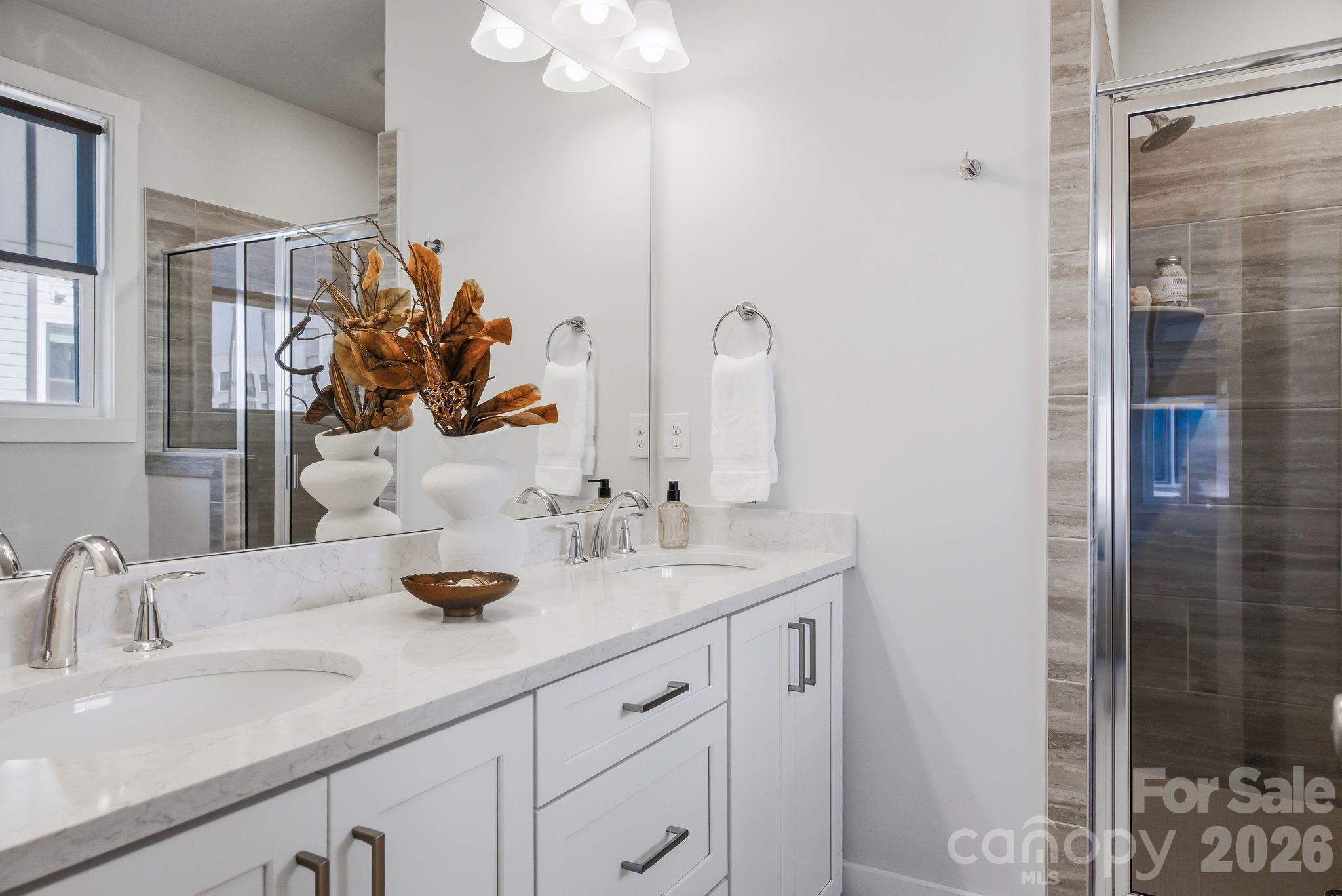 2120 Terwilliger Terrace Property Photo 15