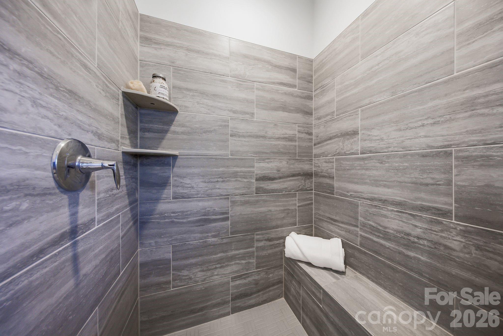 2120 Terwilliger Terrace Property Photo 16