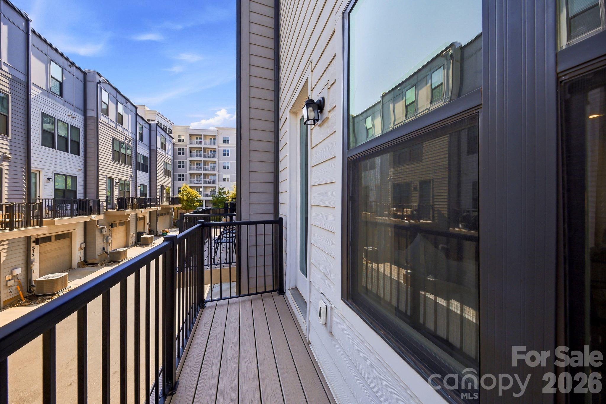 2120 Terwilliger Terrace Property Photo 23