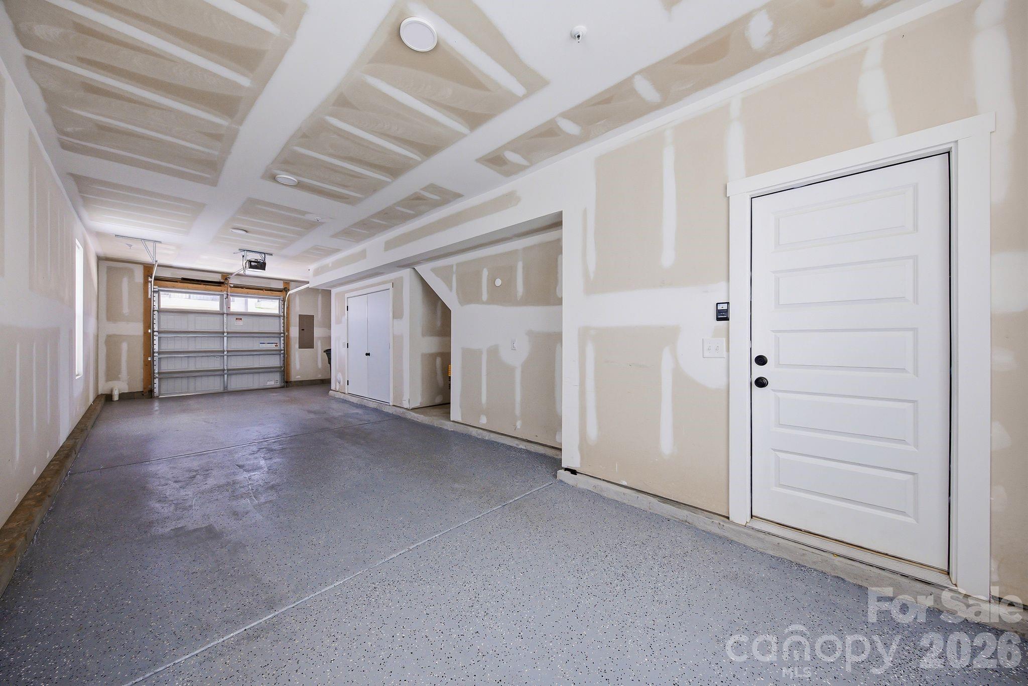 2120 Terwilliger Terrace Property Photo 33
