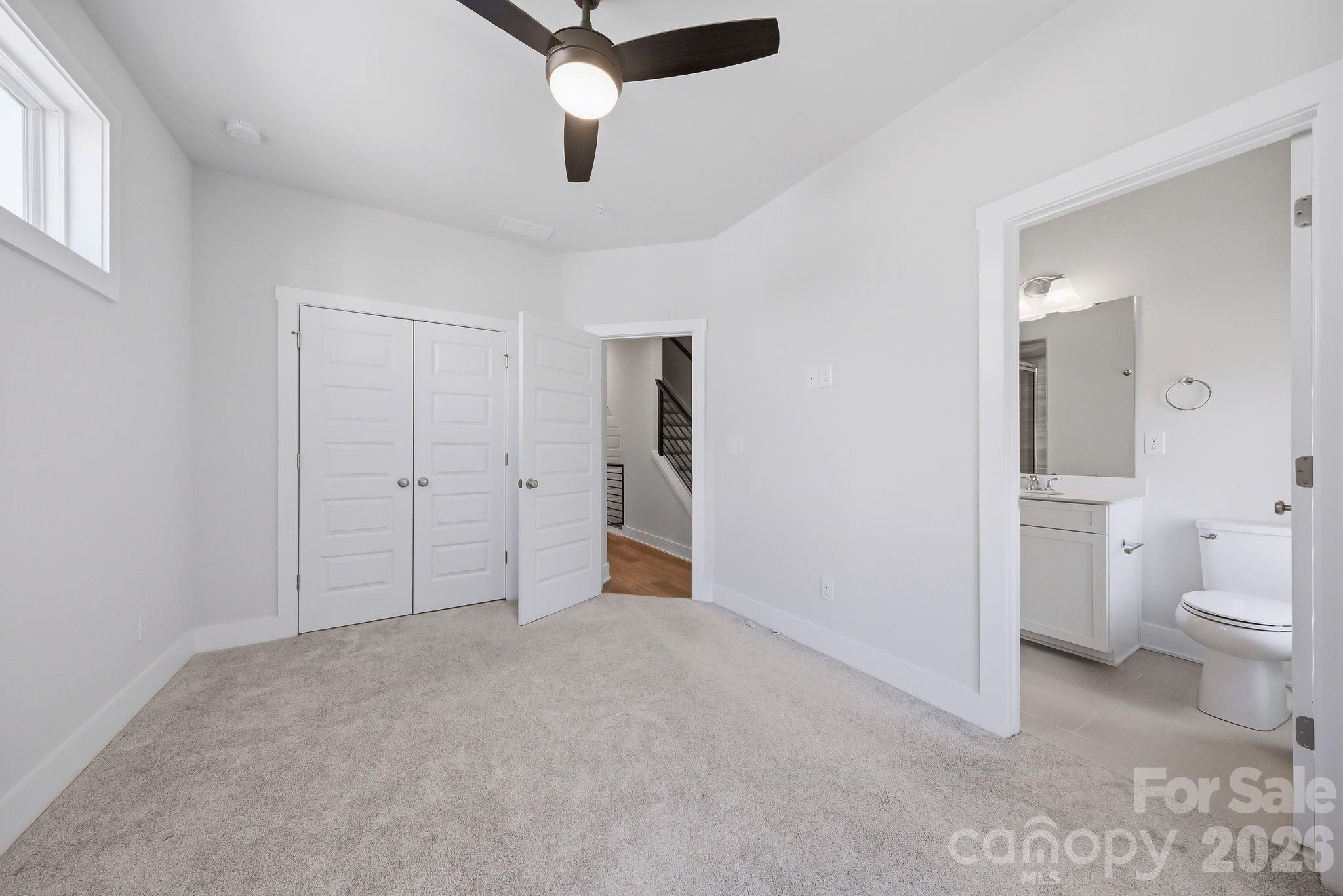 2120 Terwilliger Terrace Property Photo 36