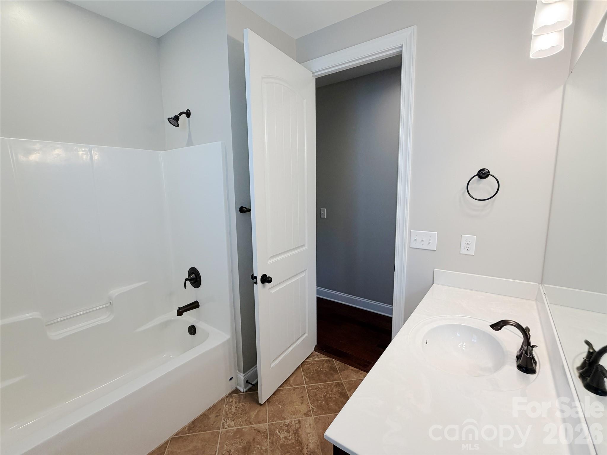 10403 Drake Hill Drive Property Photo 9