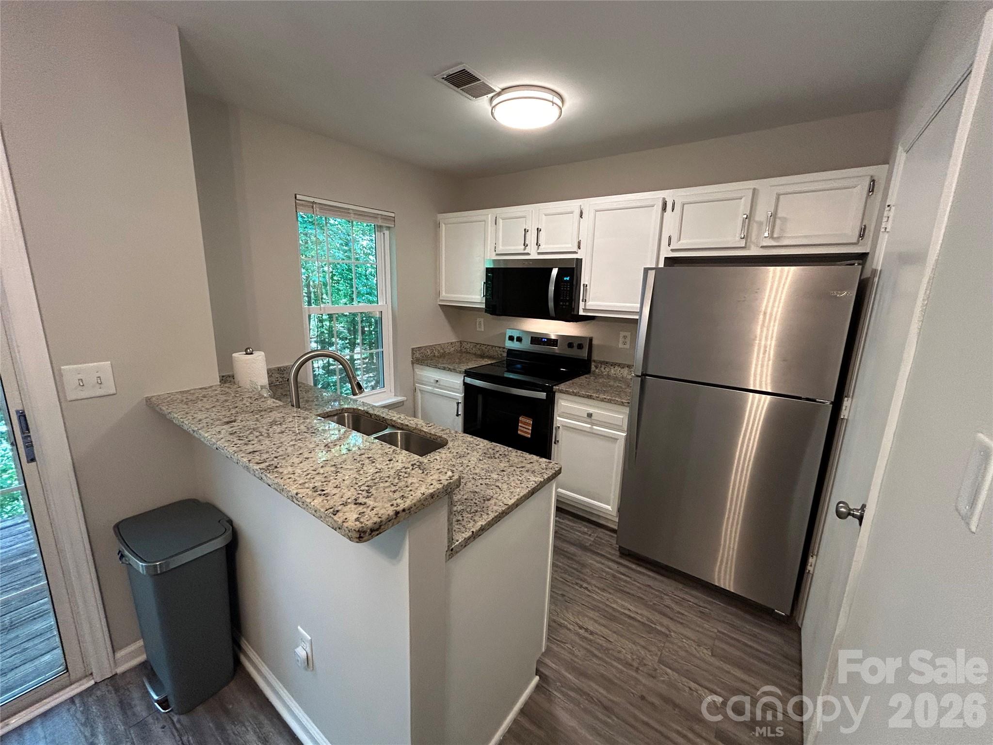 6466 Windsor Gate Lane Property Photo 10