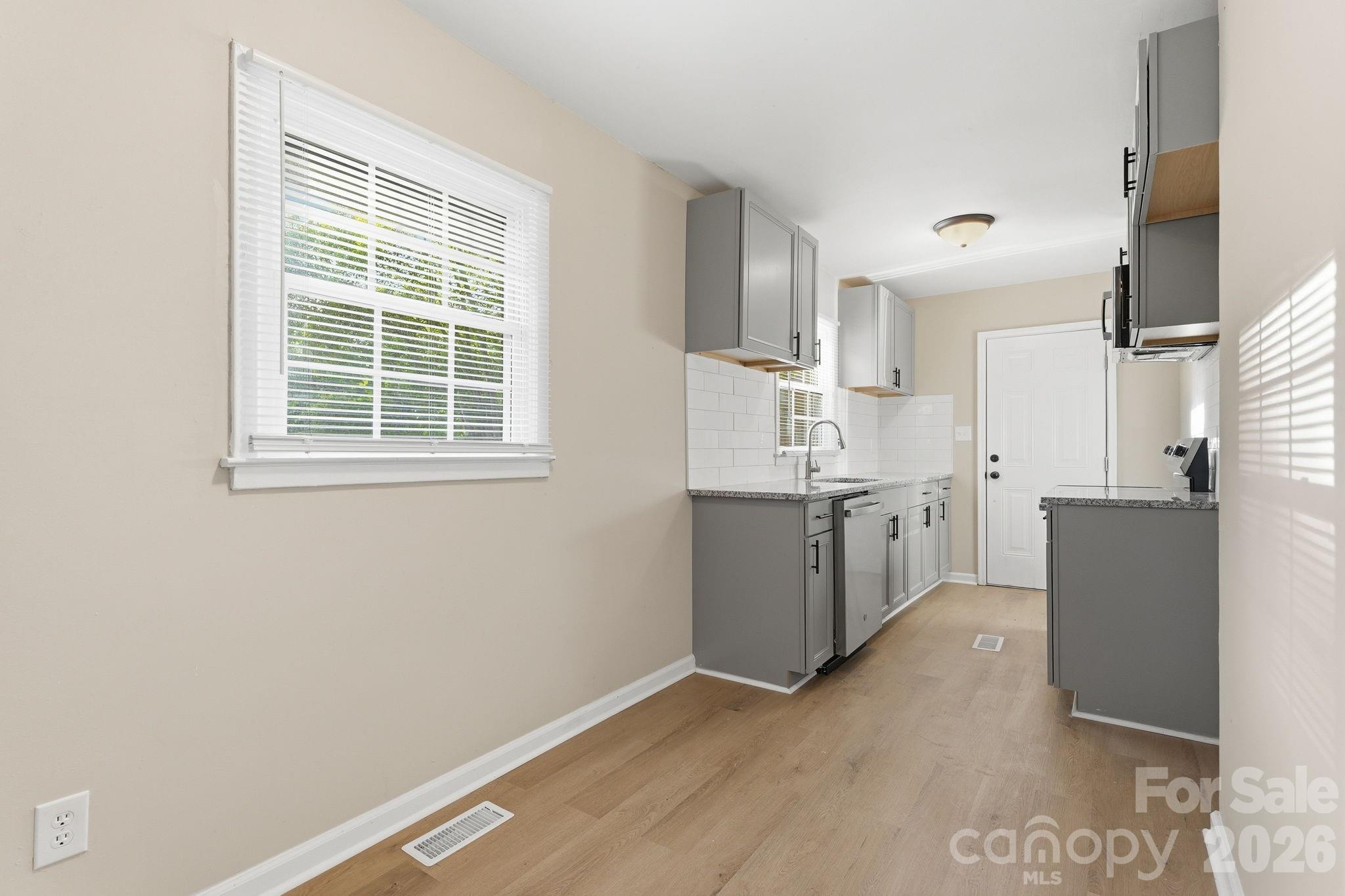 364 Leafmore Drive Property Photo 4