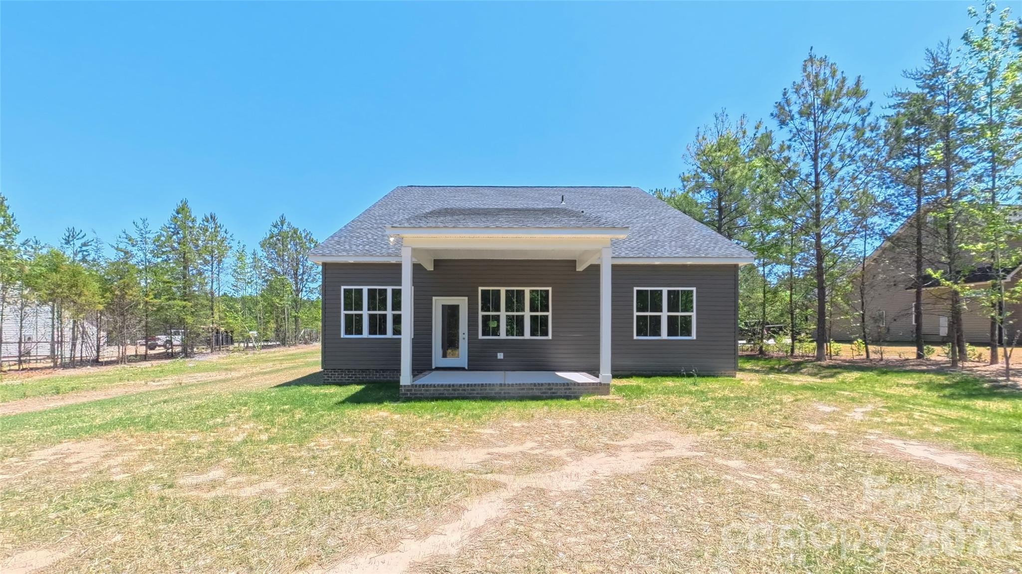 3099 Meadowcrest Drive Property Photo 5