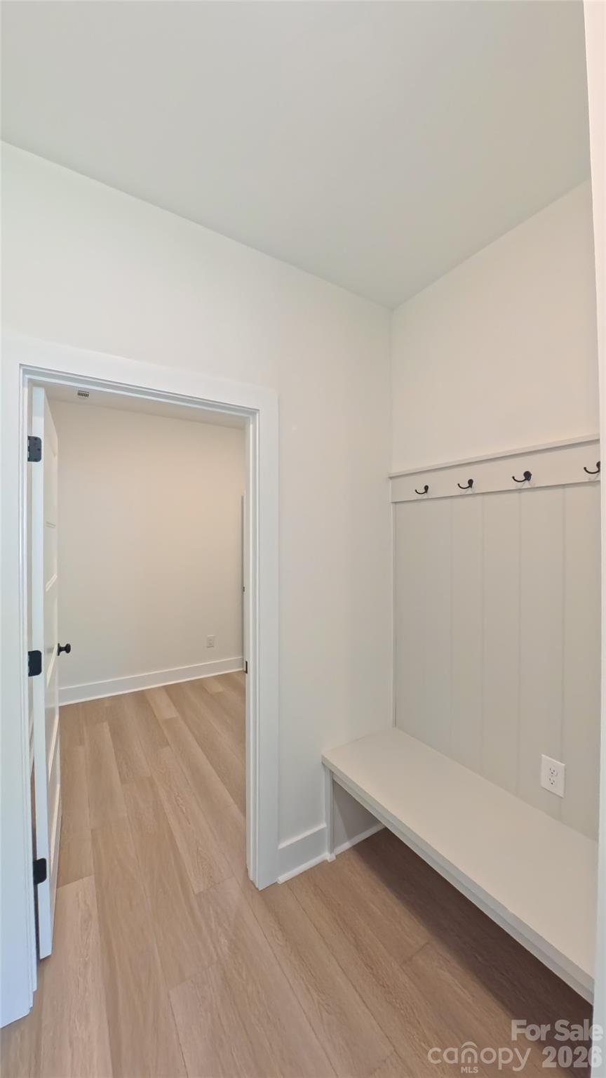 3099 Meadowcrest Drive Property Photo 16