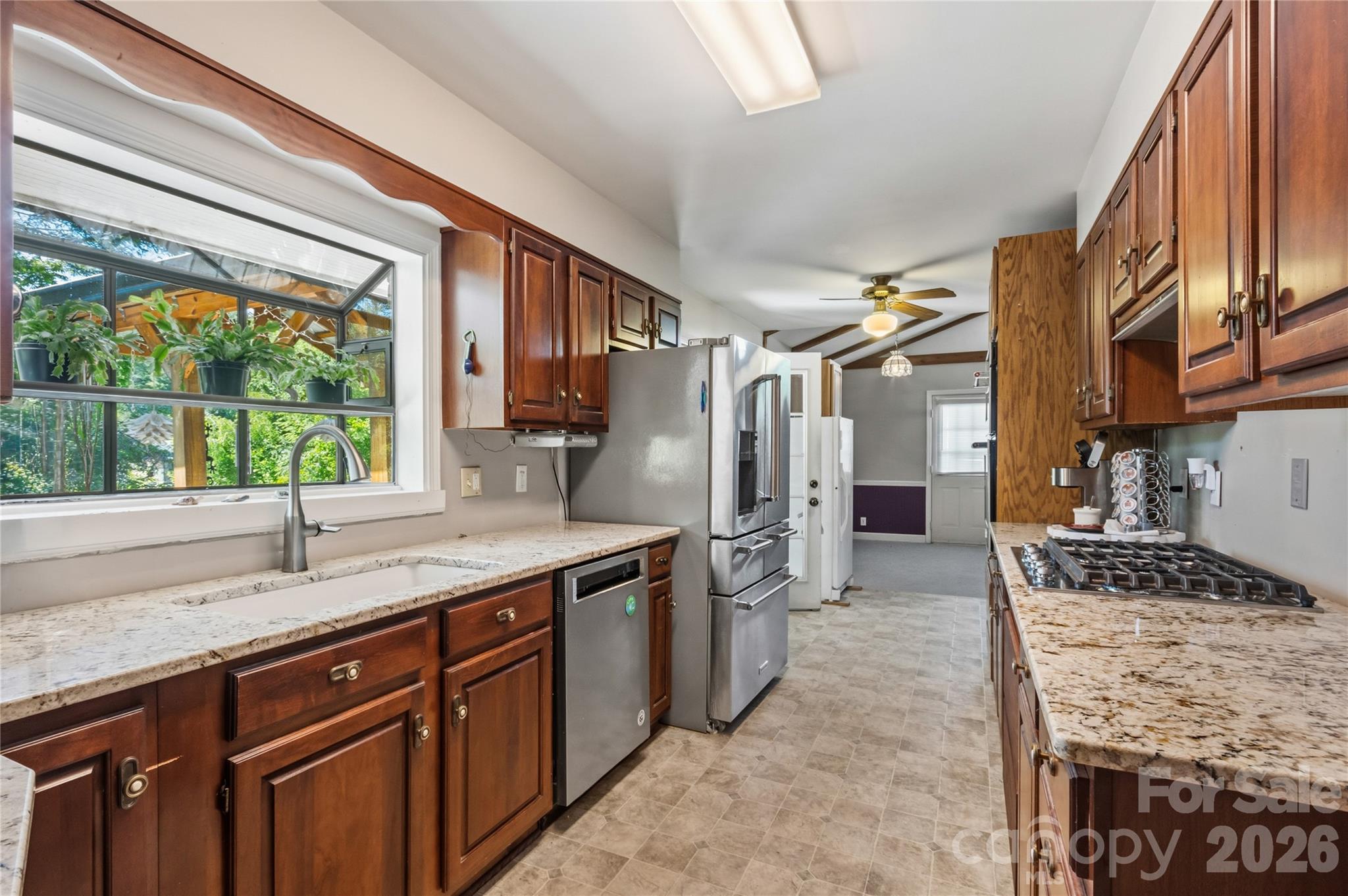 75 Hawthorne Drive Property Photo 11